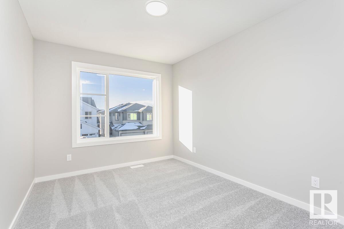      7252 182 AV NW , Edmonton,  ,T5Z 0J1 ;  Listing Number: MLS E4420517