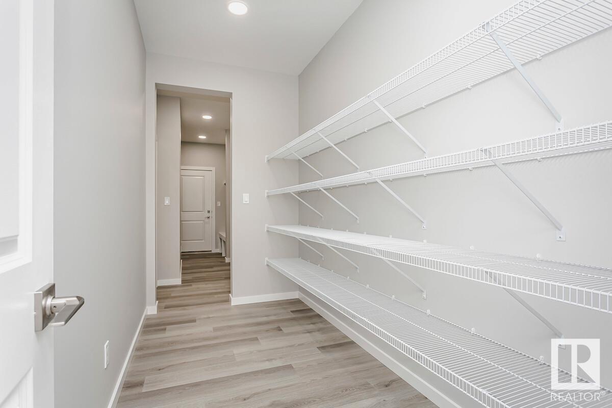      7252 182 AV NW , Edmonton,  ,T5Z 0J1 ;  Listing Number: MLS E4420517