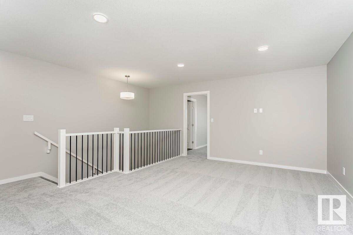      7252 182 AV NW , Edmonton,  ,T5Z 0J1 ;  Listing Number: MLS E4420517