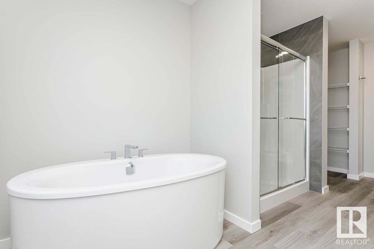      7252 182 AV NW , Edmonton,  ,T5Z 0J1 ;  Listing Number: MLS E4420517
