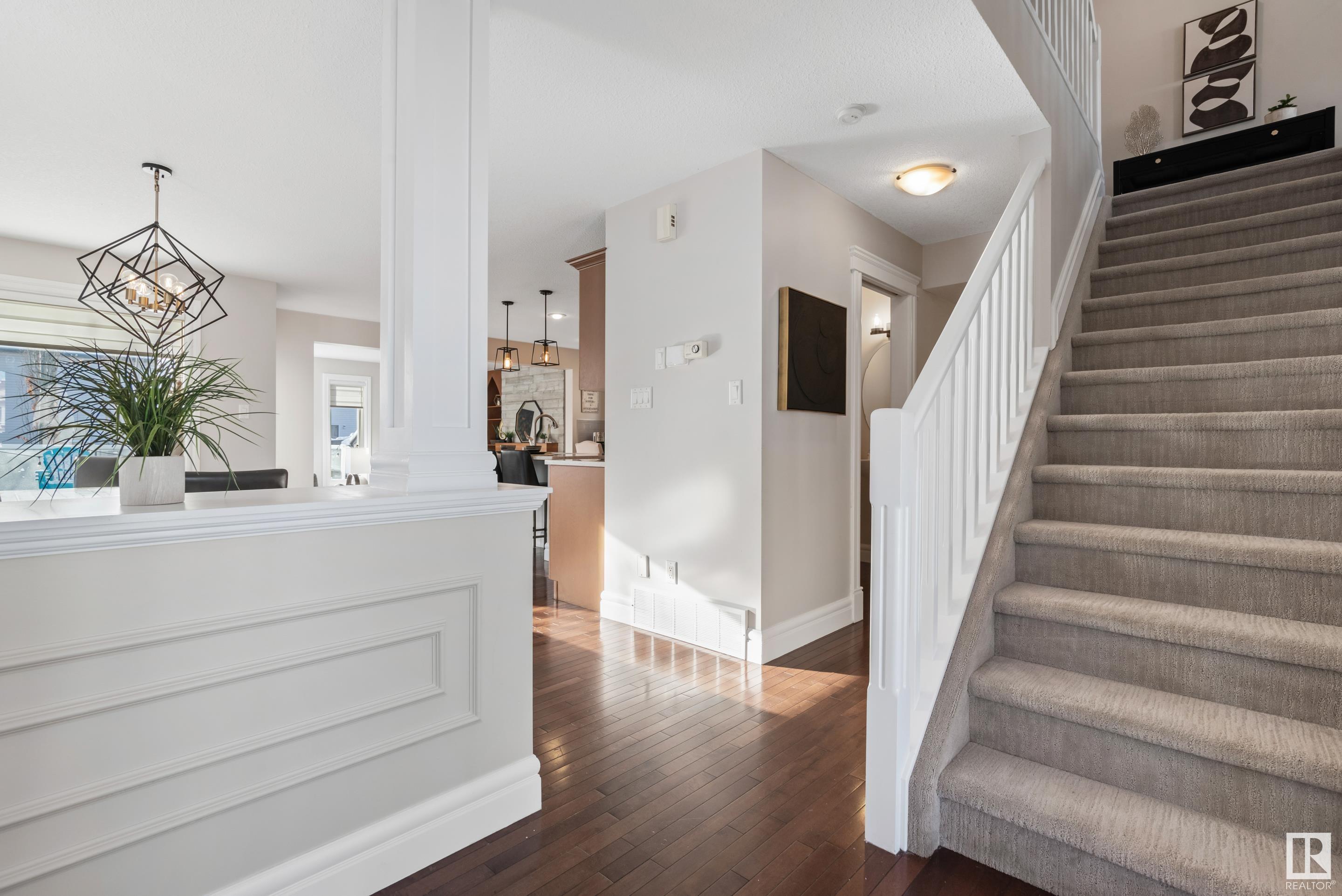      20103 47 AV NW , Edmonton,  ,T6M 2X9 ;  Listing Number: MLS E4420520