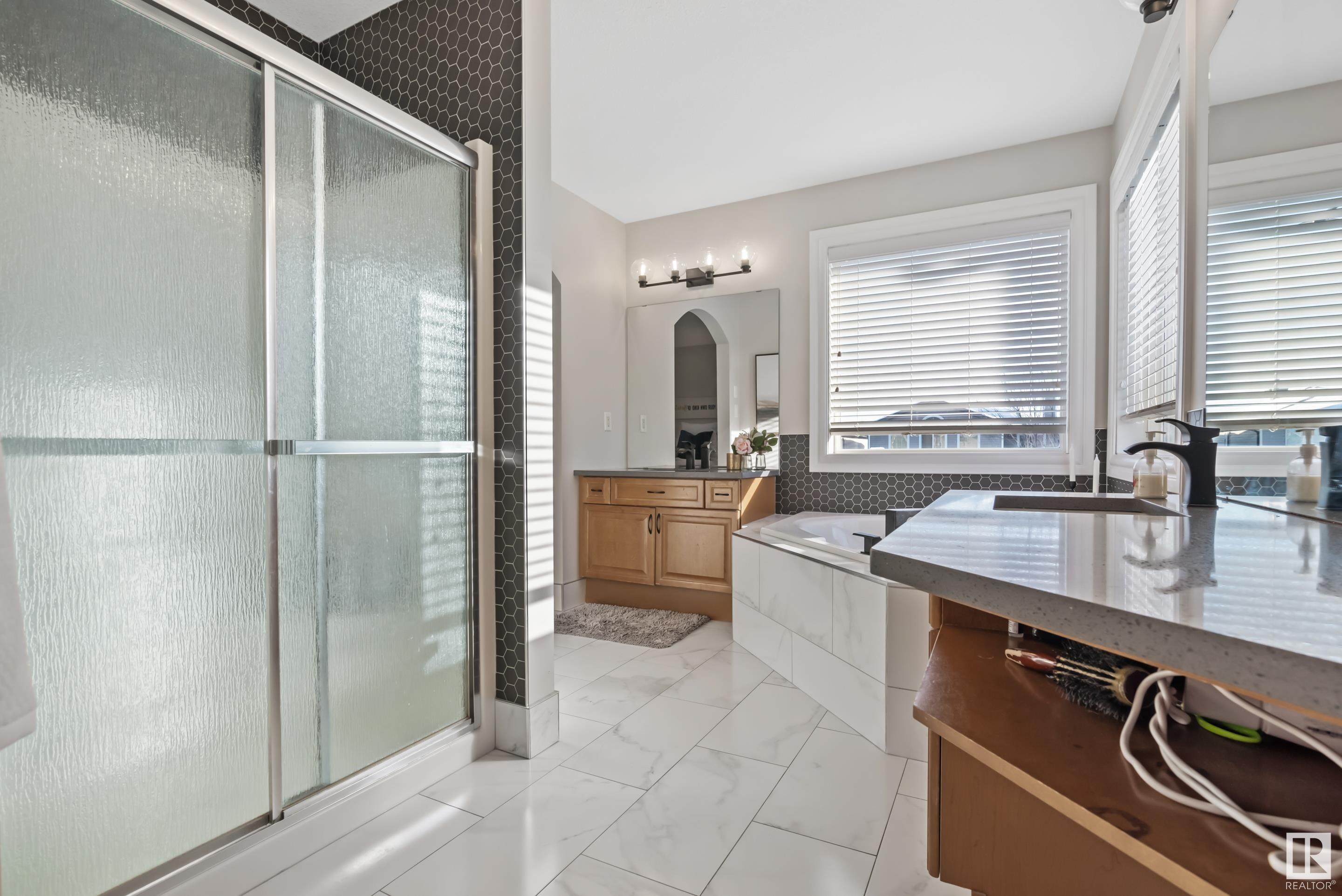      20103 47 AV NW , Edmonton,  ,T6M 2X9 ;  Listing Number: MLS E4420520