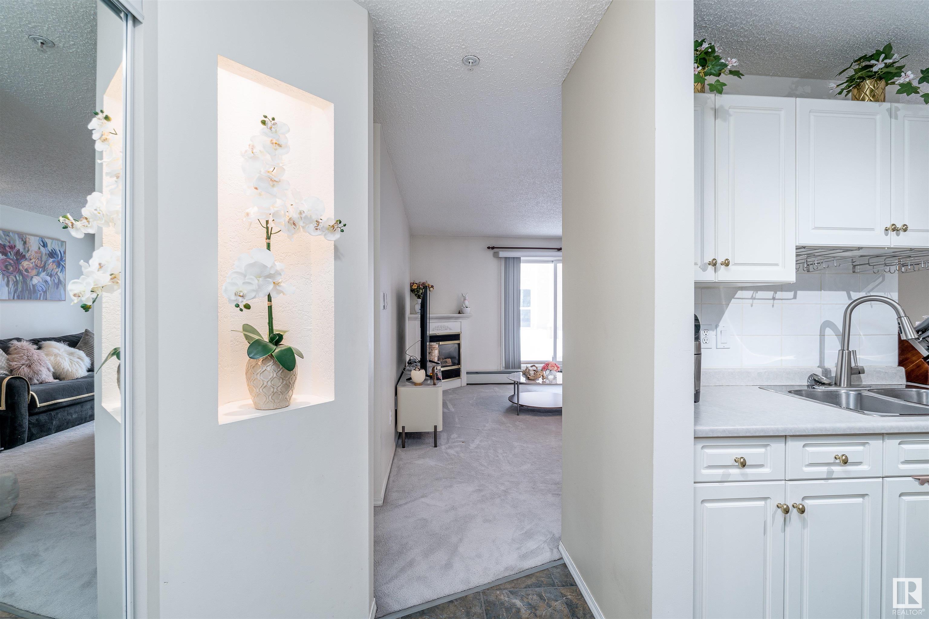      #110 10511 42 AV NW NW , Edmonton,  ,T6J 7G8 ;  Listing Number: MLS E4420528