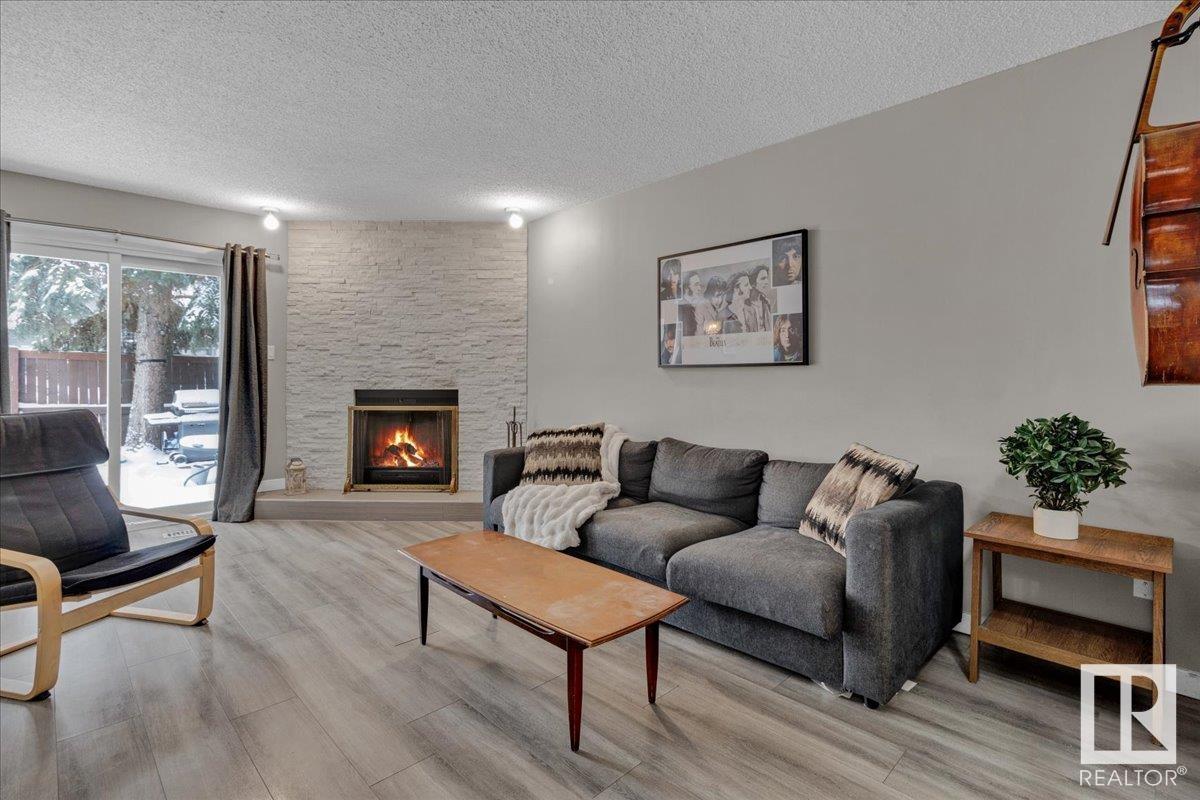     17211 60 AV NW , Edmonton,  ,T6M 1E9 ;  Listing Number: MLS E4420540