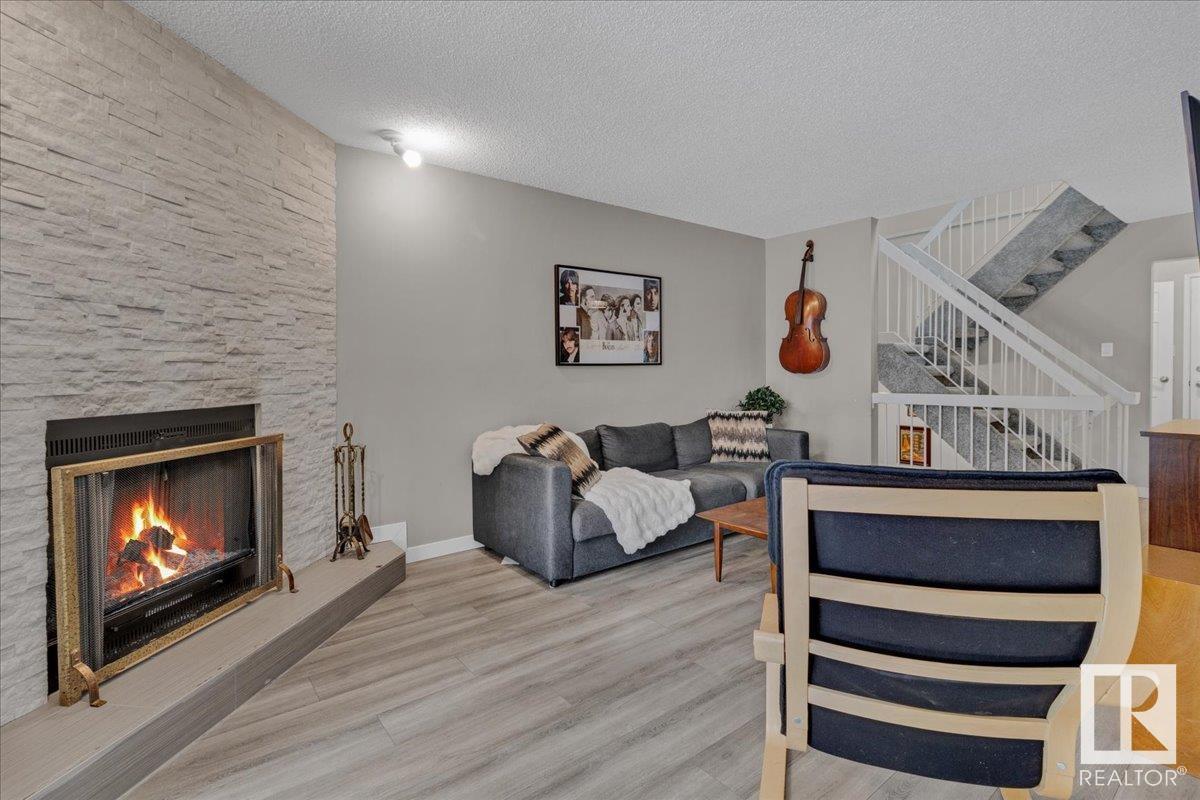      17211 60 AV NW , Edmonton,  ,T6M 1E9 ;  Listing Number: MLS E4420540