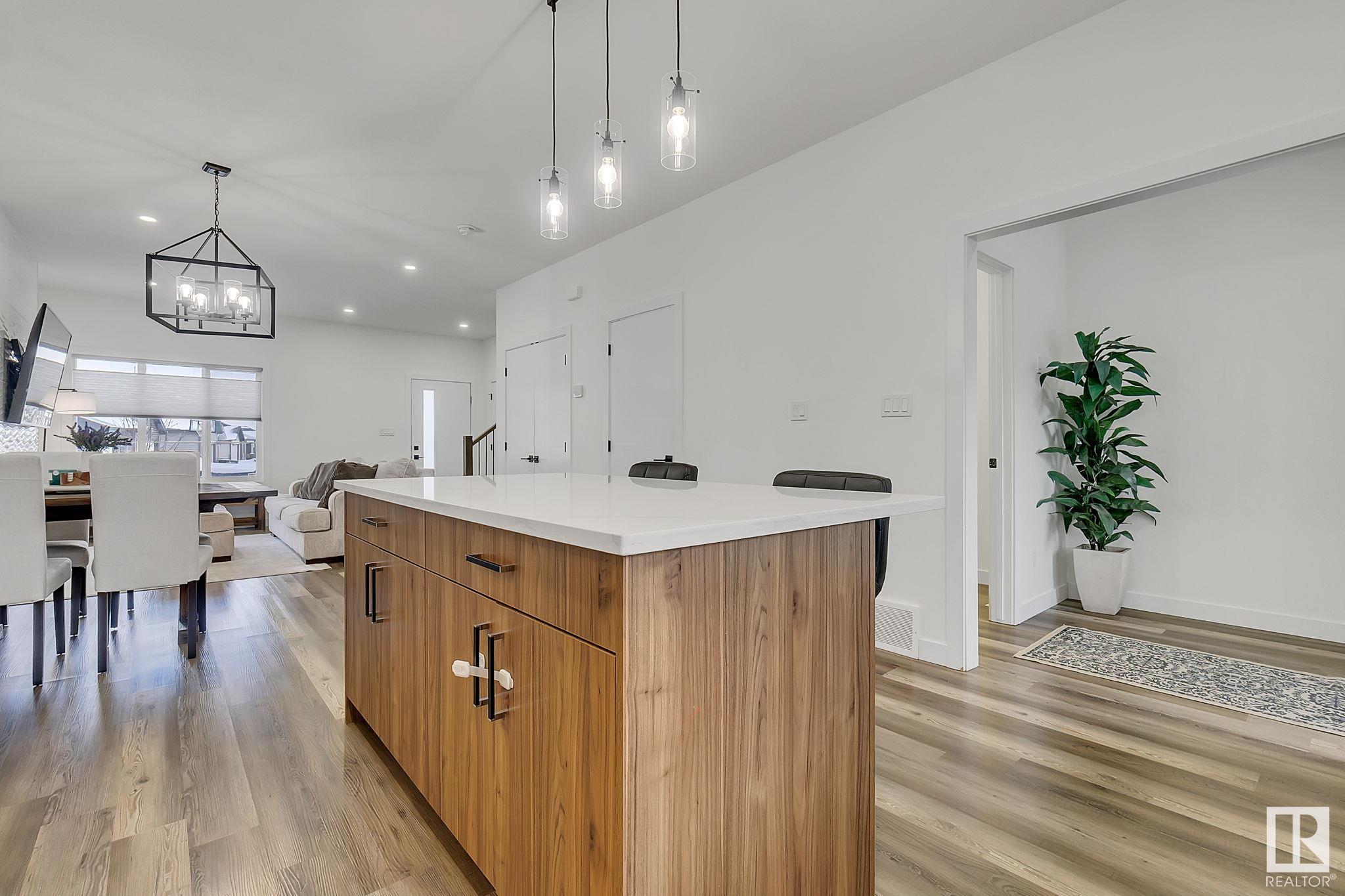     17924 61 ST NW NW , Edmonton,  ,T5Y 3X1 ;  Listing Number: MLS E4420541