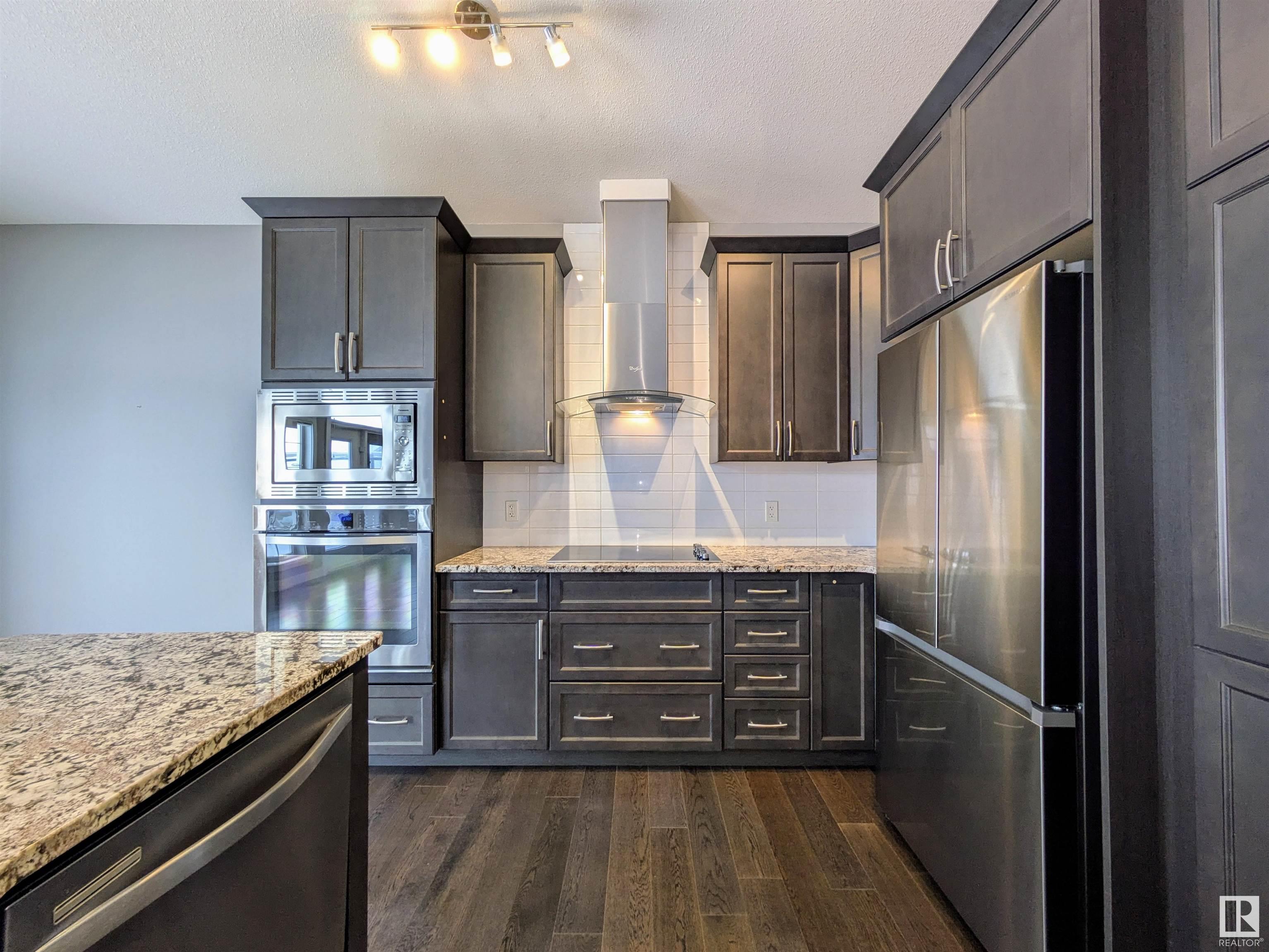 http://cdnparap120.paragonrels.com/ParagonImages/Property/p12/RAE/225333362/13/0/0/8e5cfc8ddcd3e54b372411ce916a2aed/1/feadb3f5a890d364f89fb93d5421c61b/225333362-101b8166-e37e-4032-8c87-bc028df14874.JPG