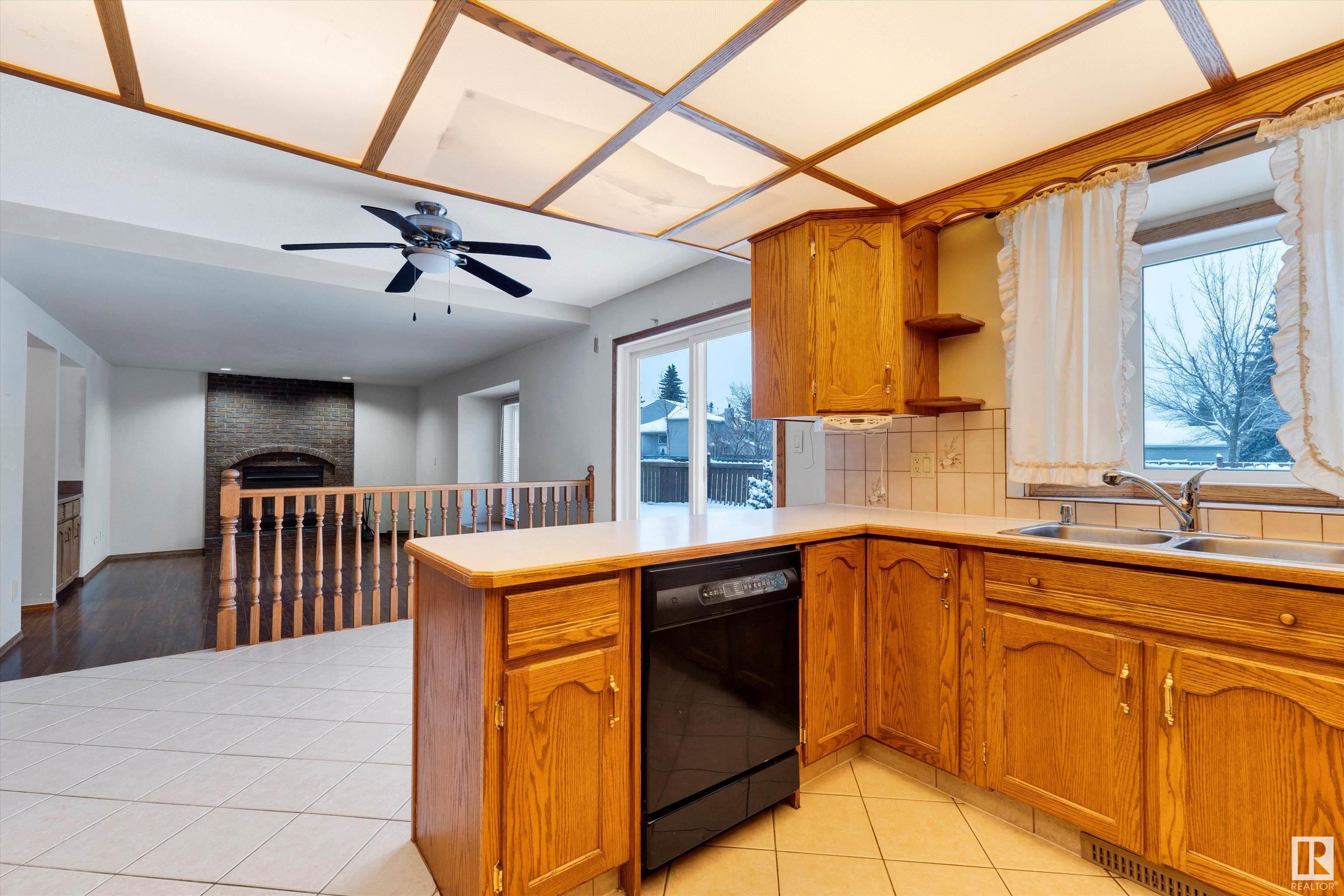      17803 58 AV NW , Edmonton,  ,T6M 1S6 ;  Listing Number: MLS E4420543