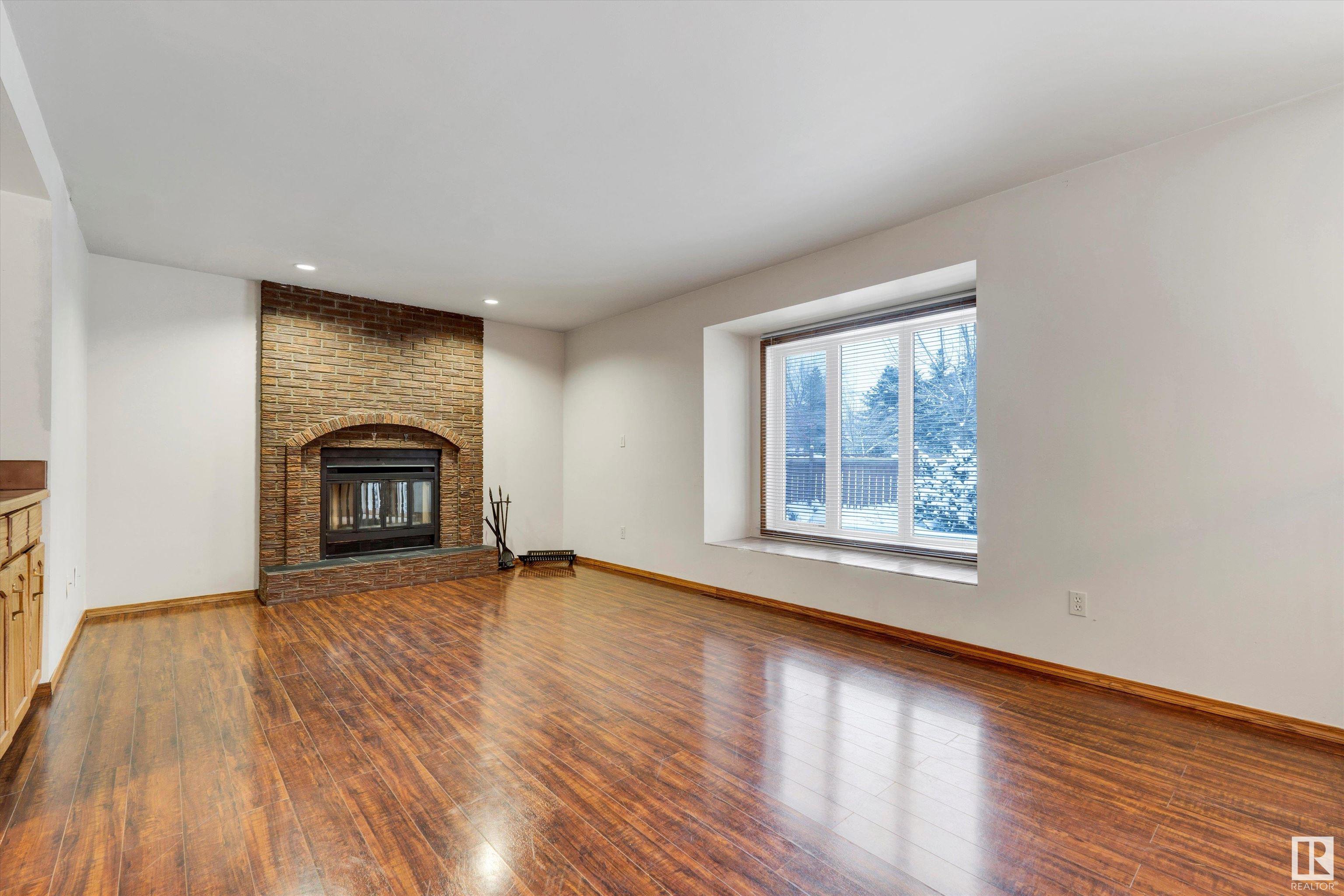      17803 58 AV NW , Edmonton,  ,T6M 1S6 ;  Listing Number: MLS E4420543