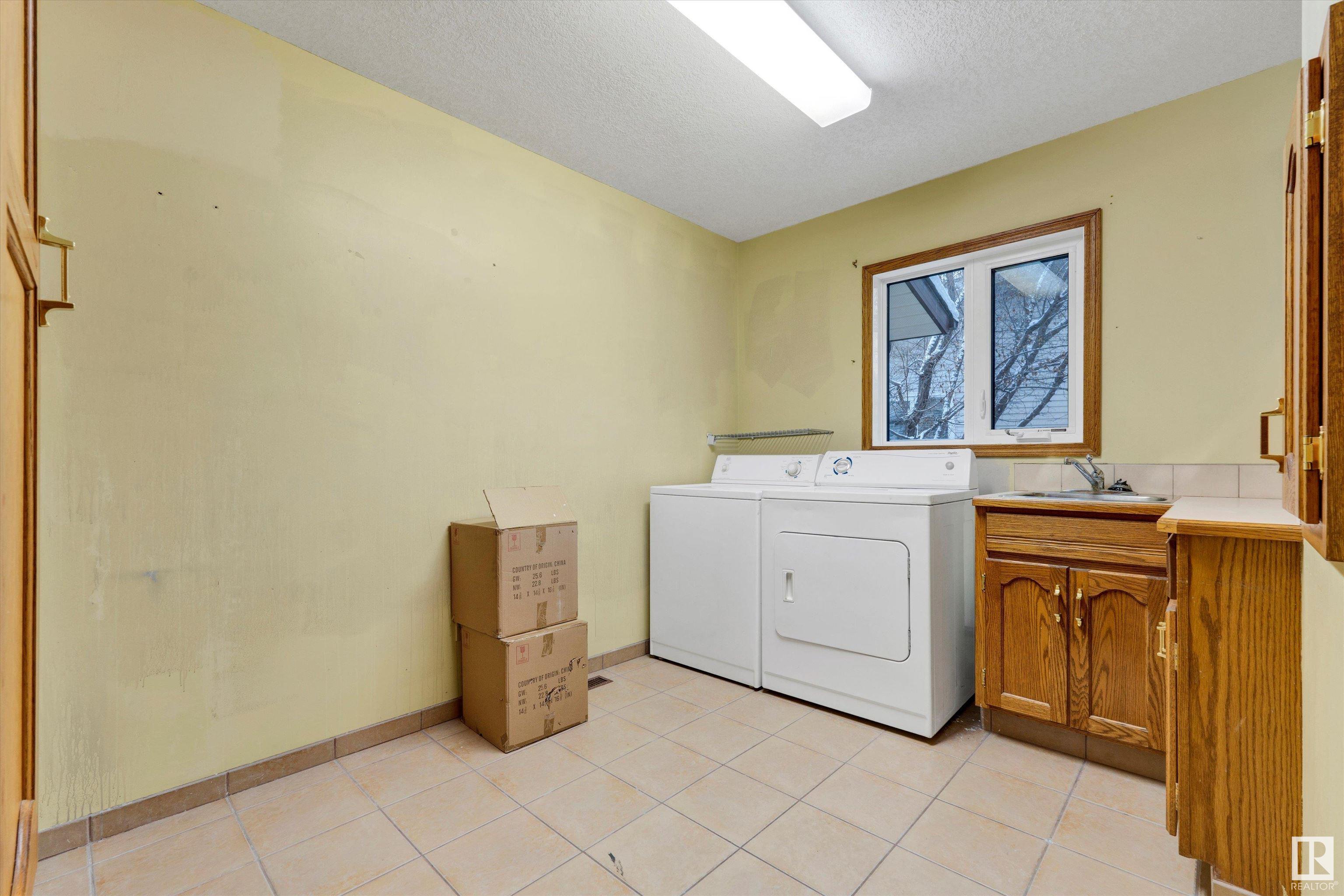      17803 58 AV NW , Edmonton,  ,T6M 1S6 ;  Listing Number: MLS E4420543