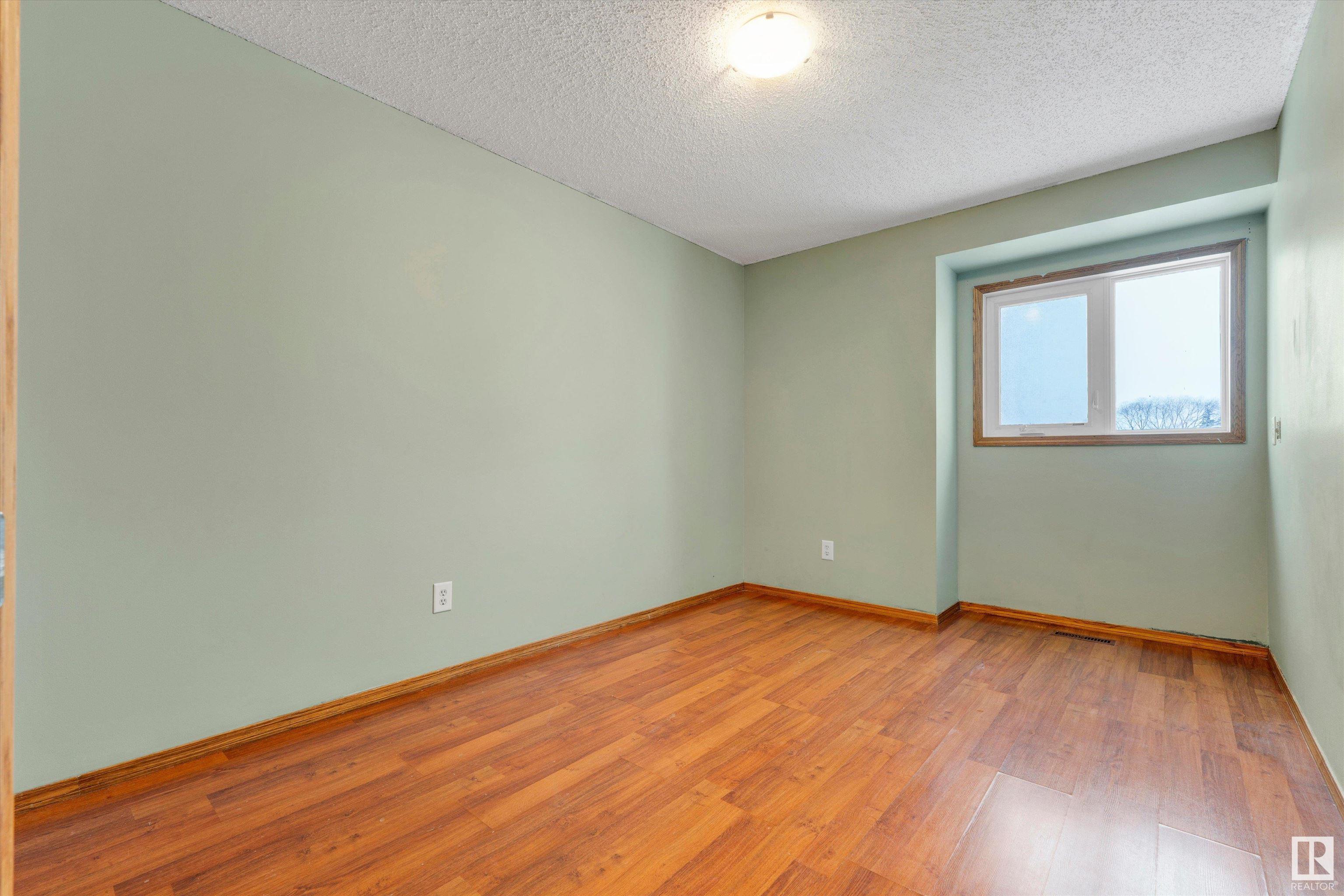      17803 58 AV NW , Edmonton,  ,T6M 1S6 ;  Listing Number: MLS E4420543