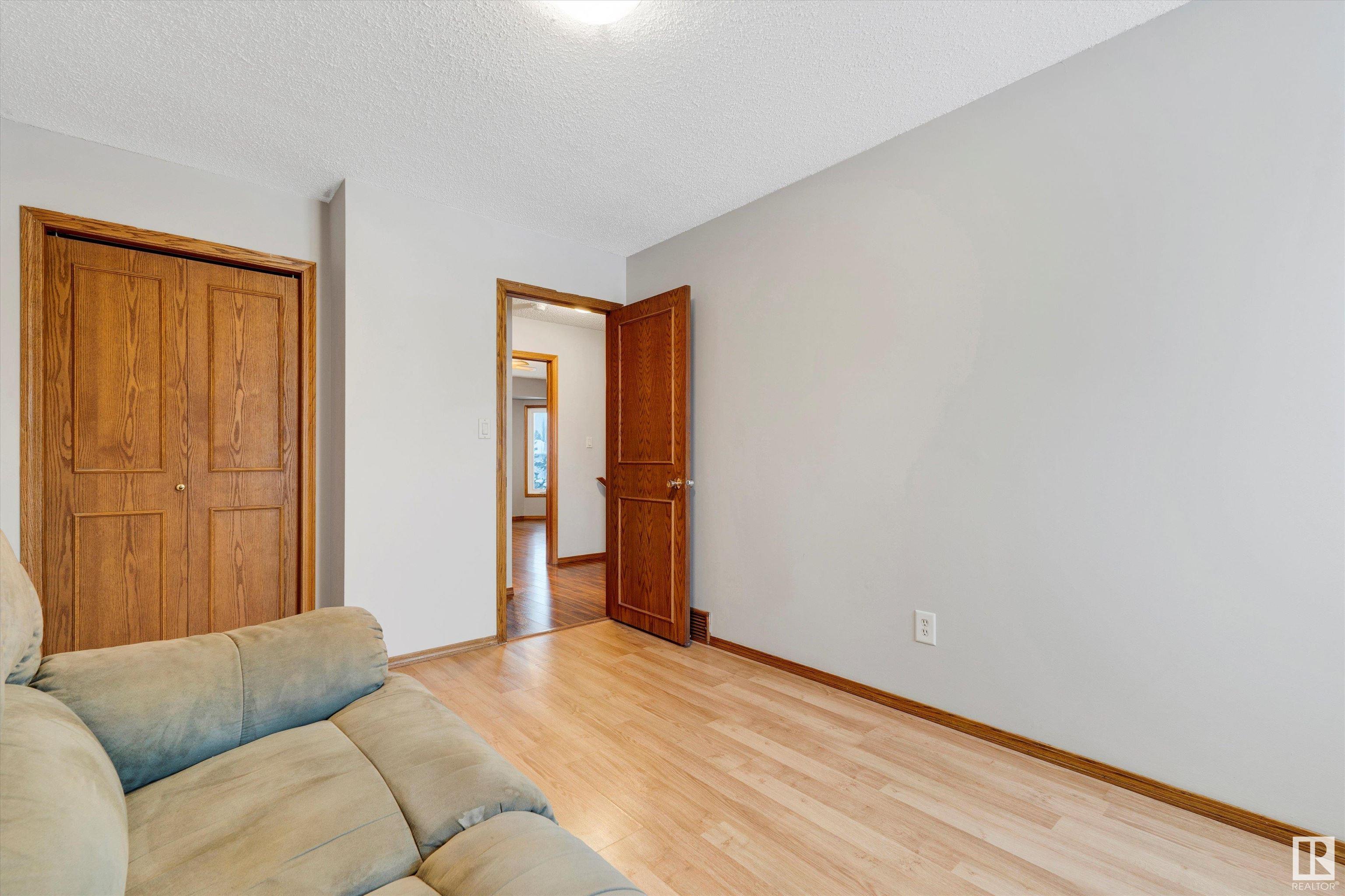      17803 58 AV NW , Edmonton,  ,T6M 1S6 ;  Listing Number: MLS E4420543