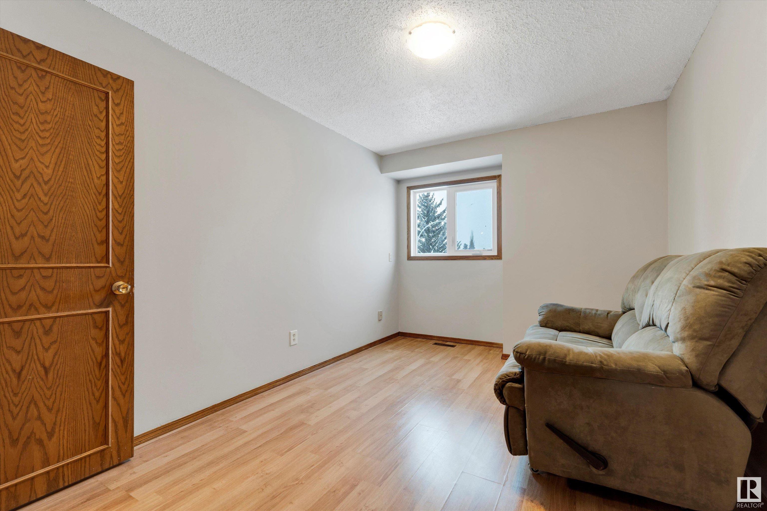      17803 58 AV NW , Edmonton,  ,T6M 1S6 ;  Listing Number: MLS E4420543