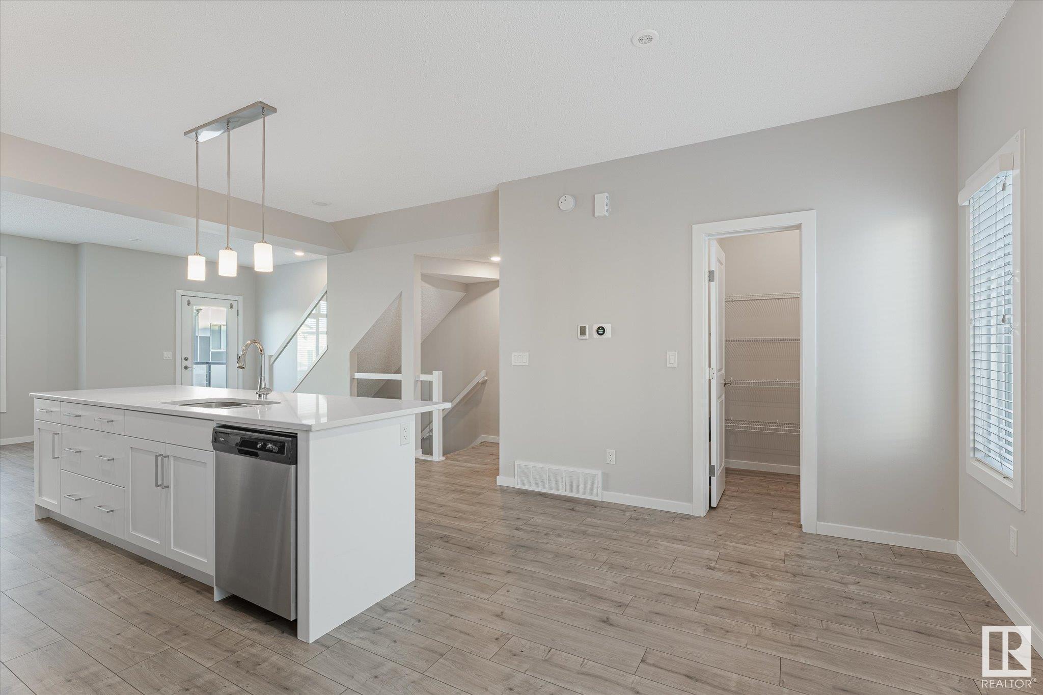      #20 804 WELSH DR SW , Edmonton,  ,T6X 1Y8 ;  Listing Number: MLS E4420546