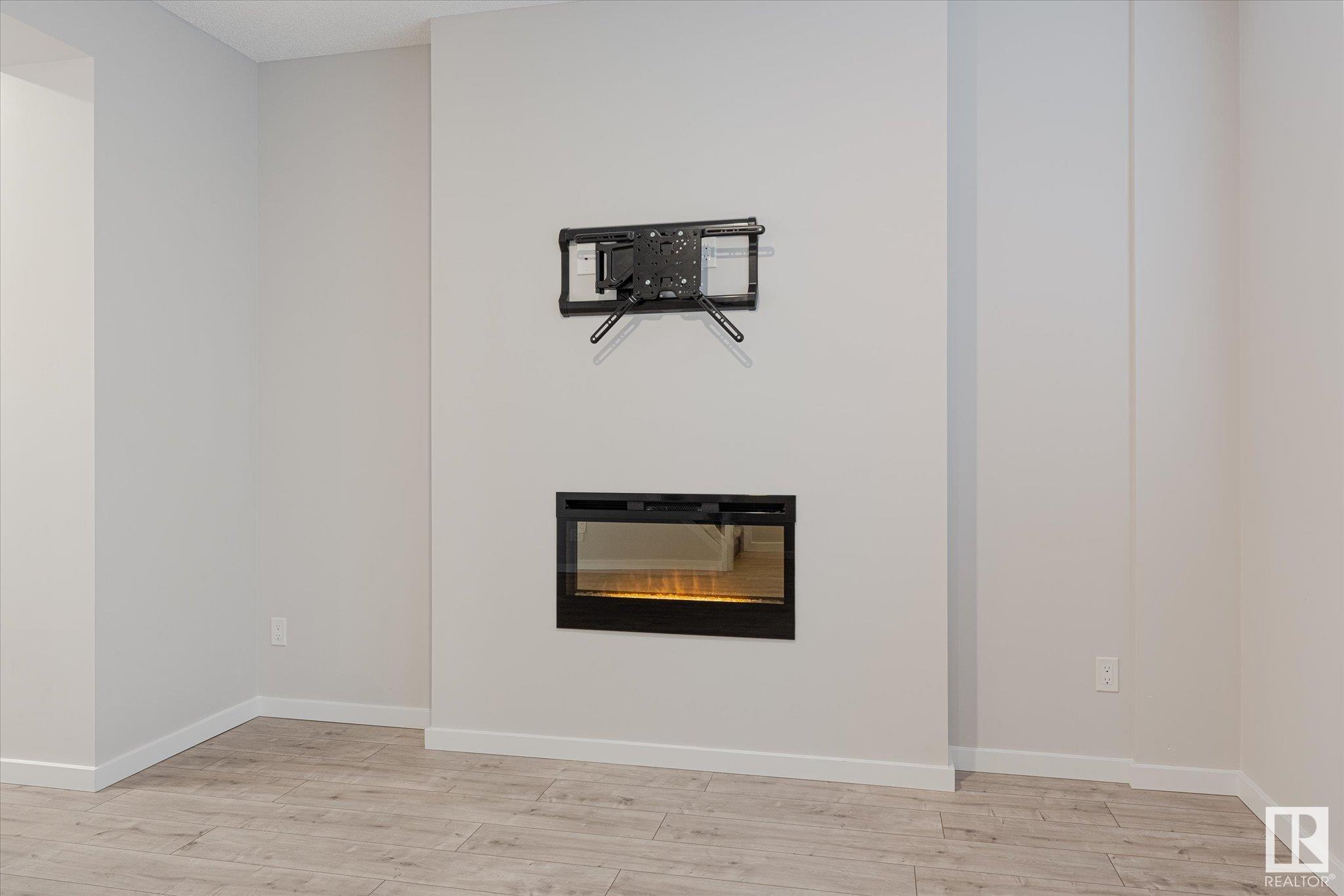      #20 804 WELSH DR SW , Edmonton,  ,T6X 1Y8 ;  Listing Number: MLS E4420546
