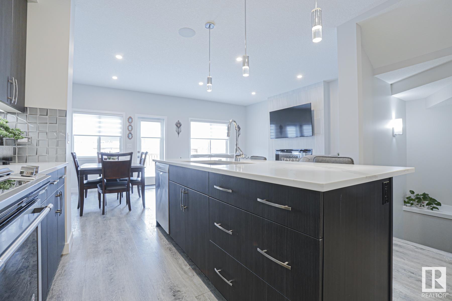      25 Robin WY E , St. Albert,  ,T8N 7T6 ;  Listing Number: MLS E4420549