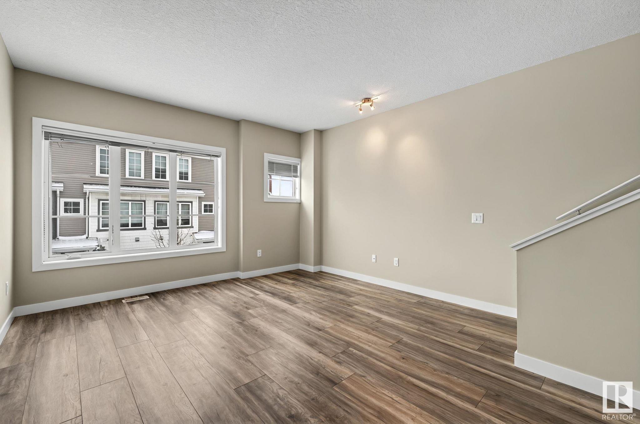      #10 1636 KERR RD NW , Edmonton,  ,T5E 6P9 ;  Listing Number: MLS E4420552