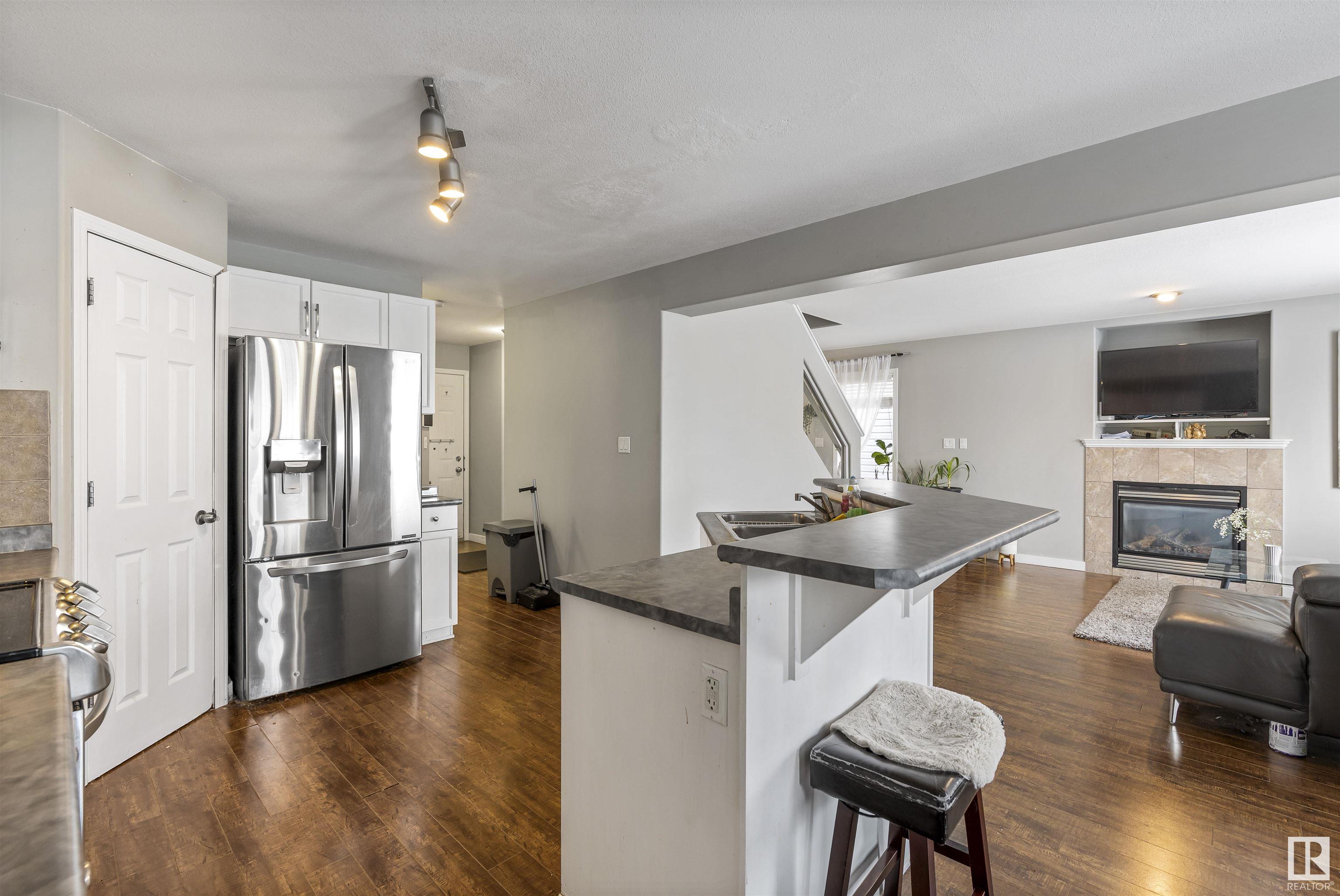      4615 204 ST NW , Edmonton,  ,T6M 0E3 ;  Listing Number: MLS E4420554