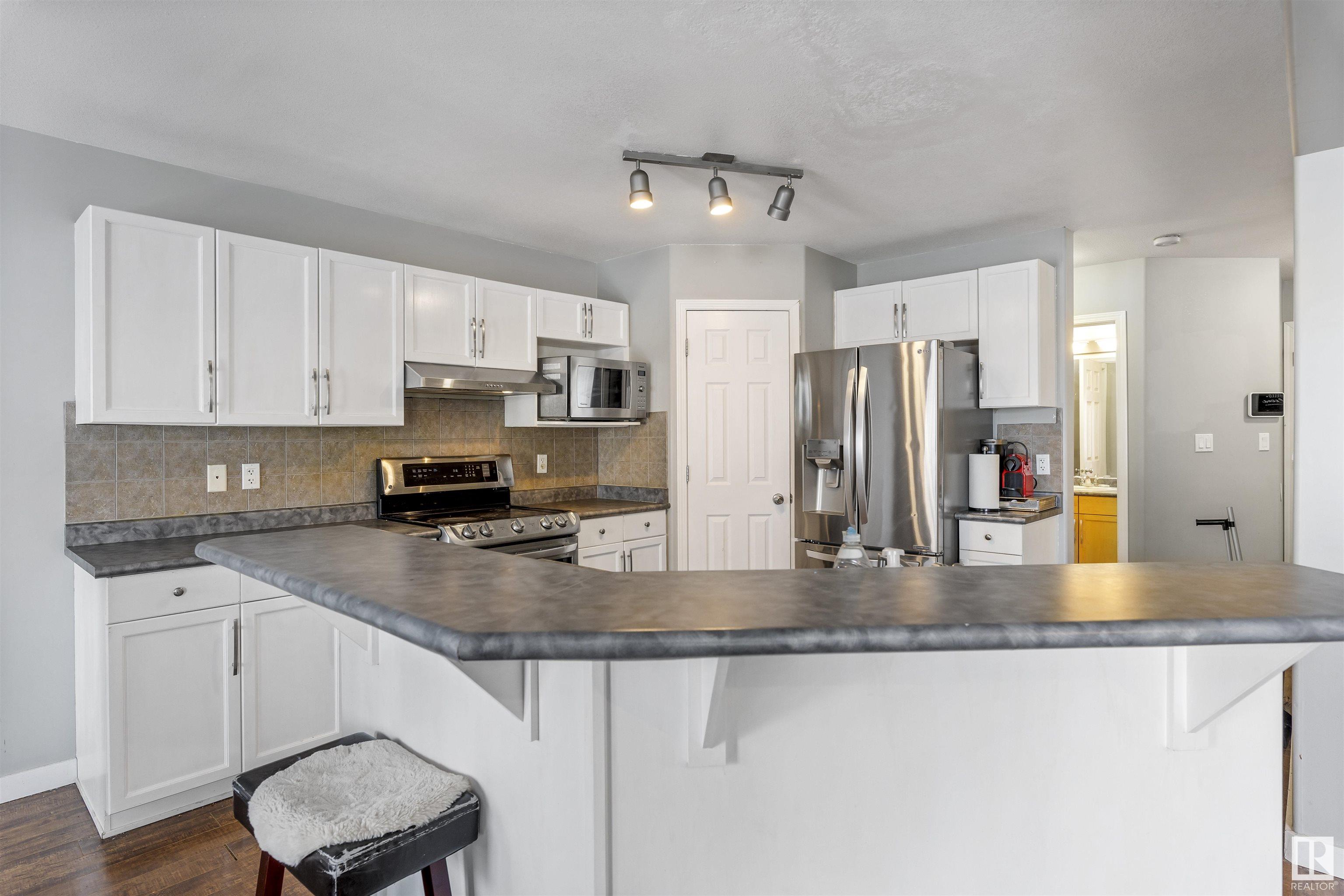      4615 204 ST NW , Edmonton,  ,T6M 0E3 ;  Listing Number: MLS E4420554