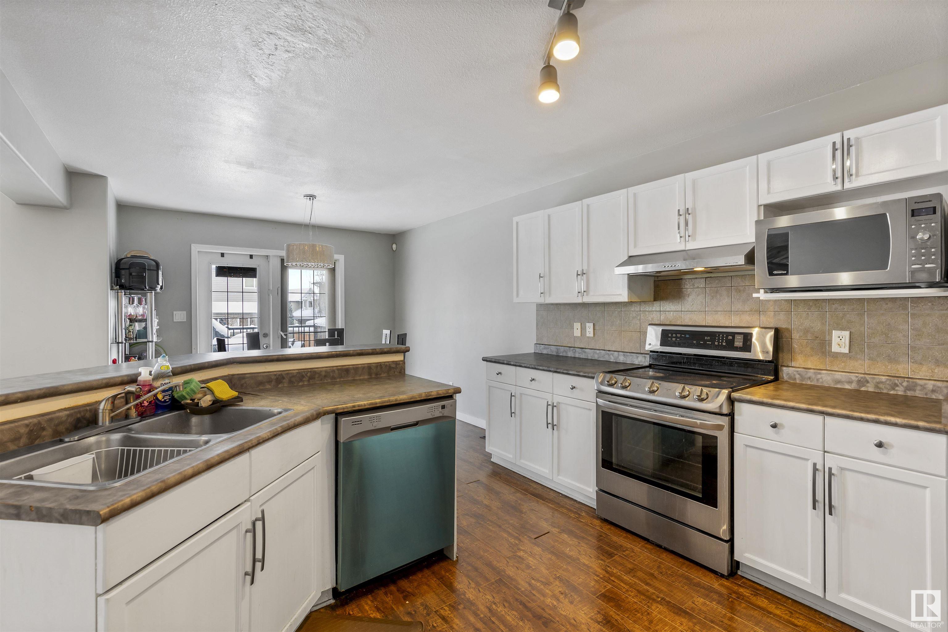      4615 204 ST NW , Edmonton,  ,T6M 0E3 ;  Listing Number: MLS E4420554