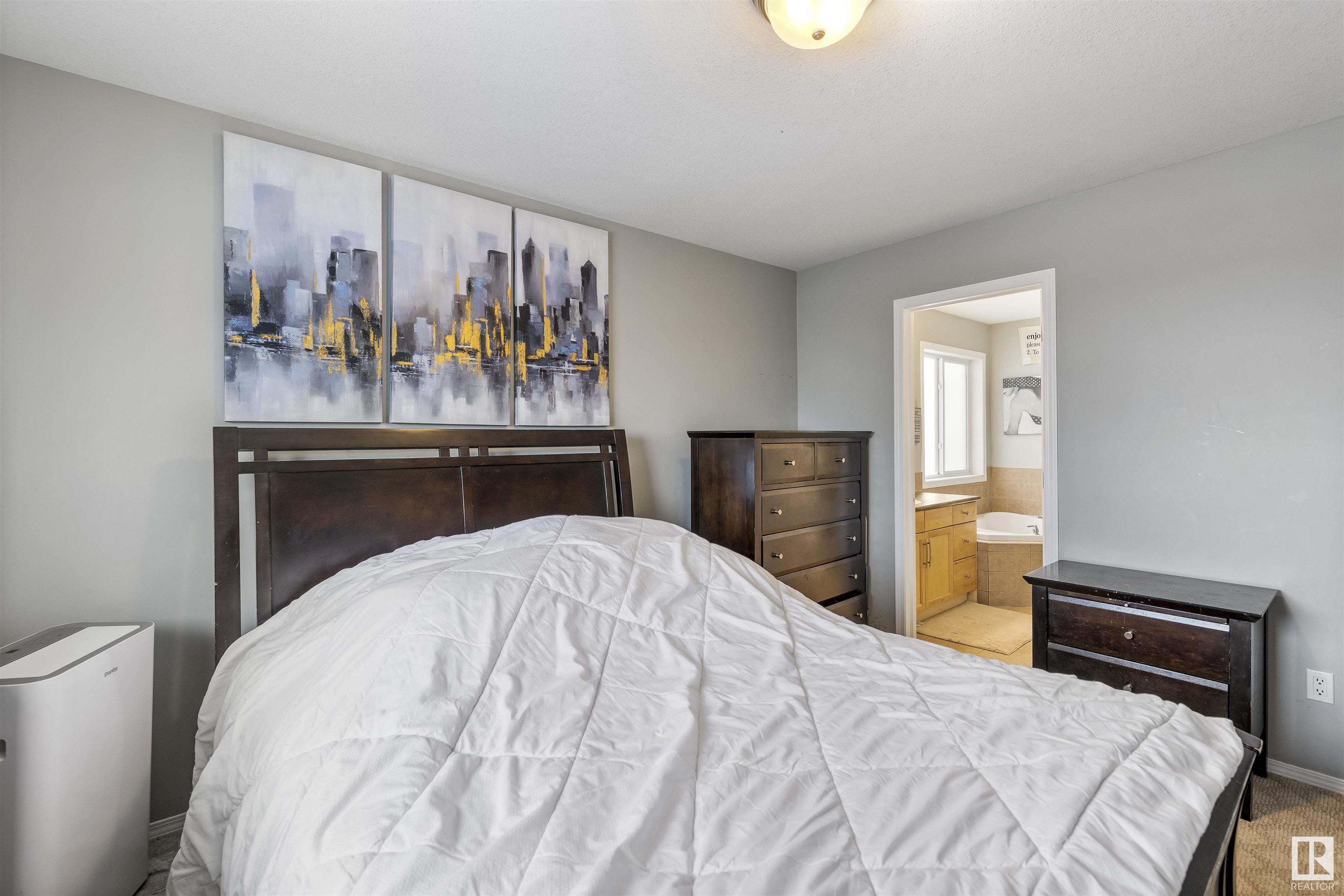      4615 204 ST NW , Edmonton,  ,T6M 0E3 ;  Listing Number: MLS E4420554