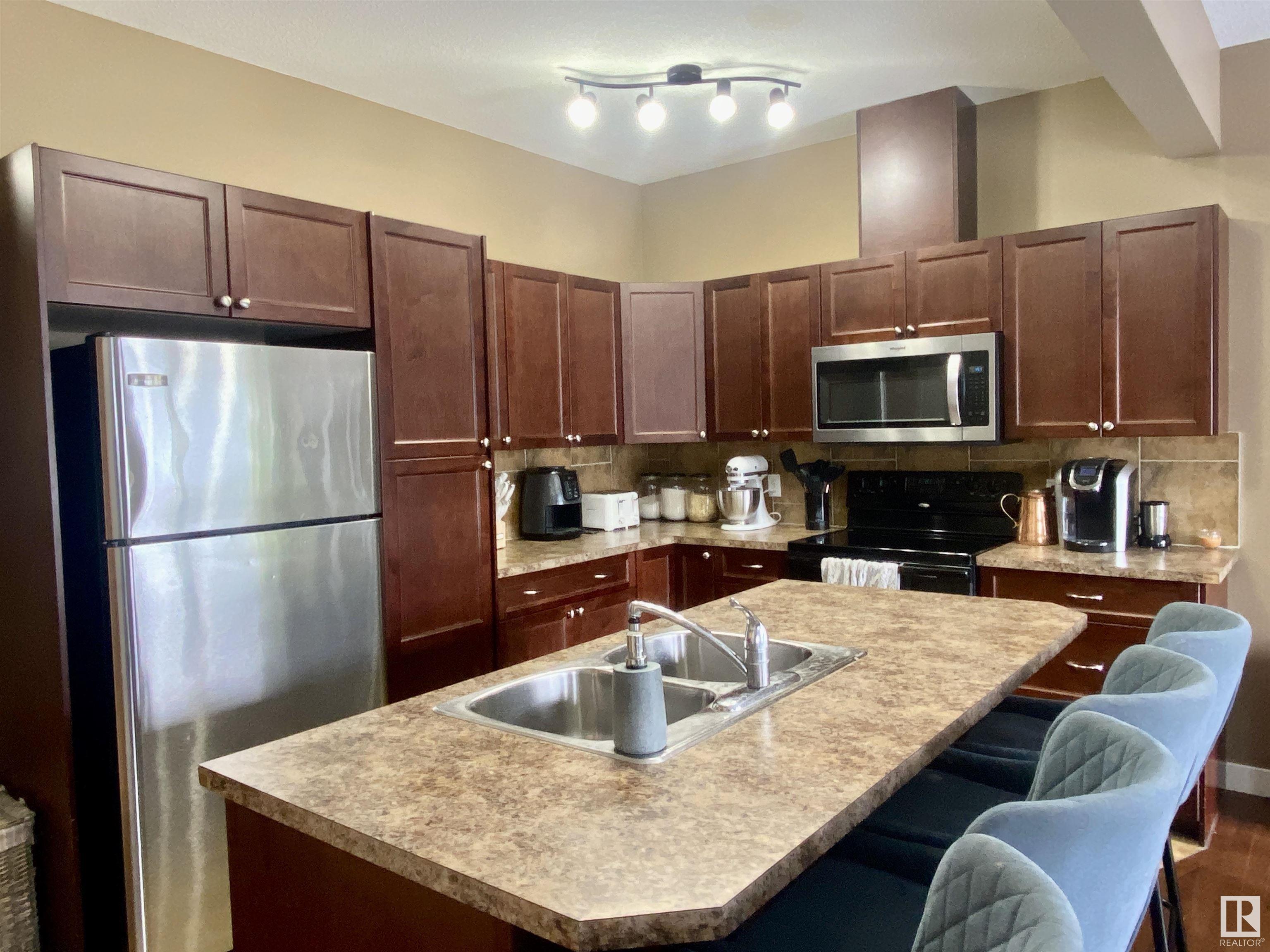      101 SANDSTONE ES , Stony Plain,  ,T7Z 0E2 ;  Listing Number: MLS E4420561