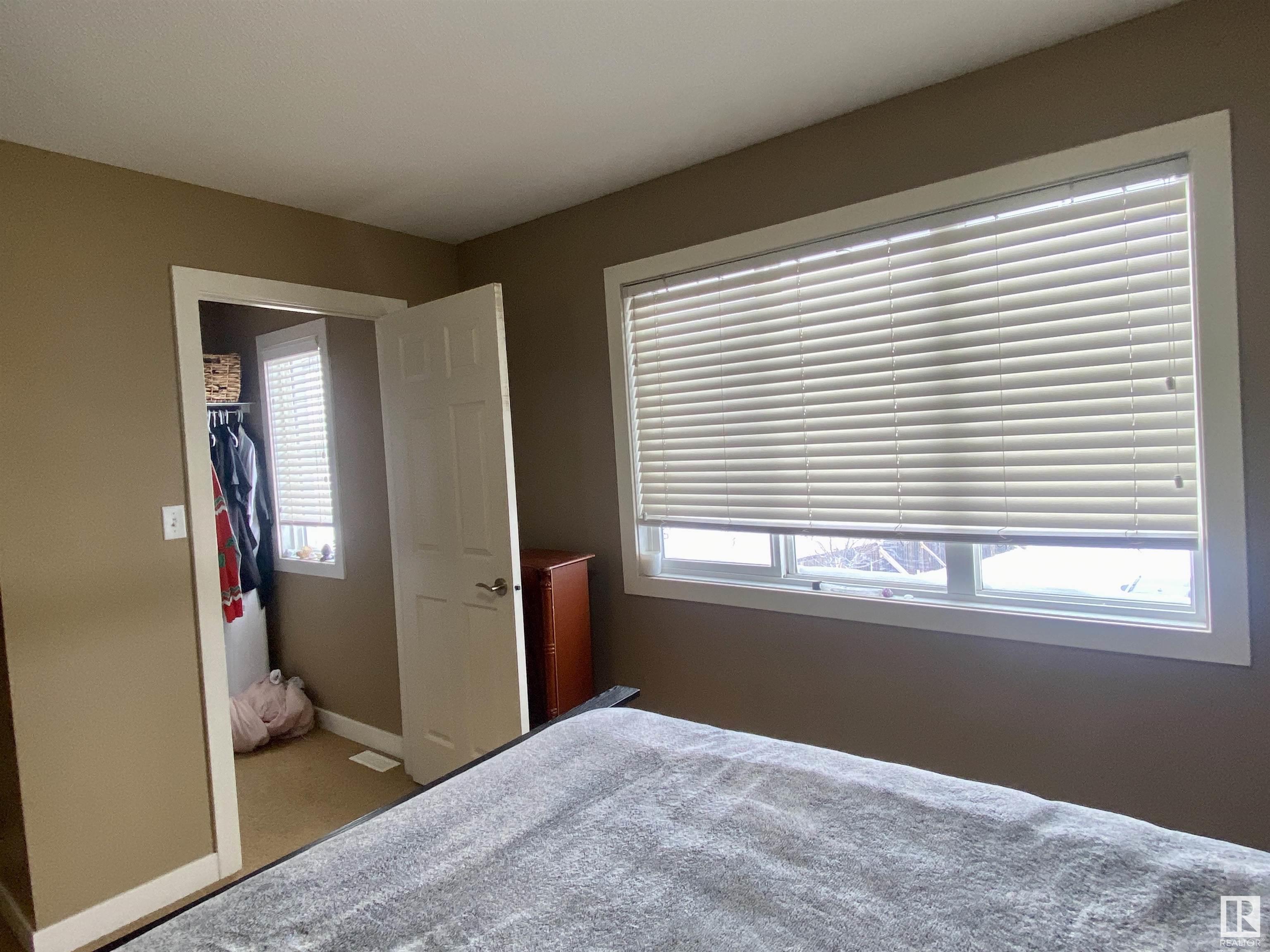      101 SANDSTONE ES , Stony Plain,  ,T7Z 0E2 ;  Listing Number: MLS E4420561