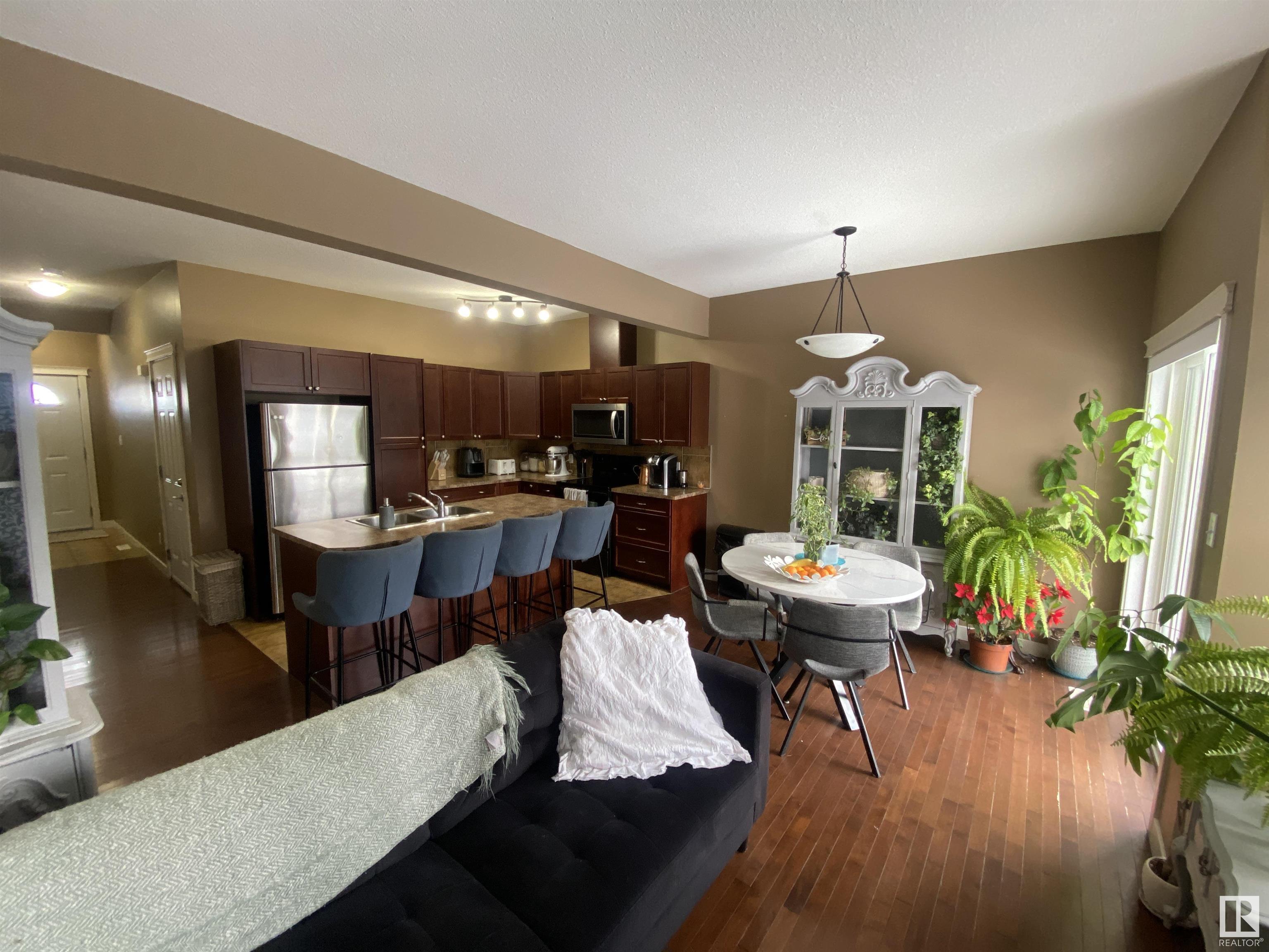      101 SANDSTONE ES , Stony Plain,  ,T7Z 0E2 ;  Listing Number: MLS E4420561