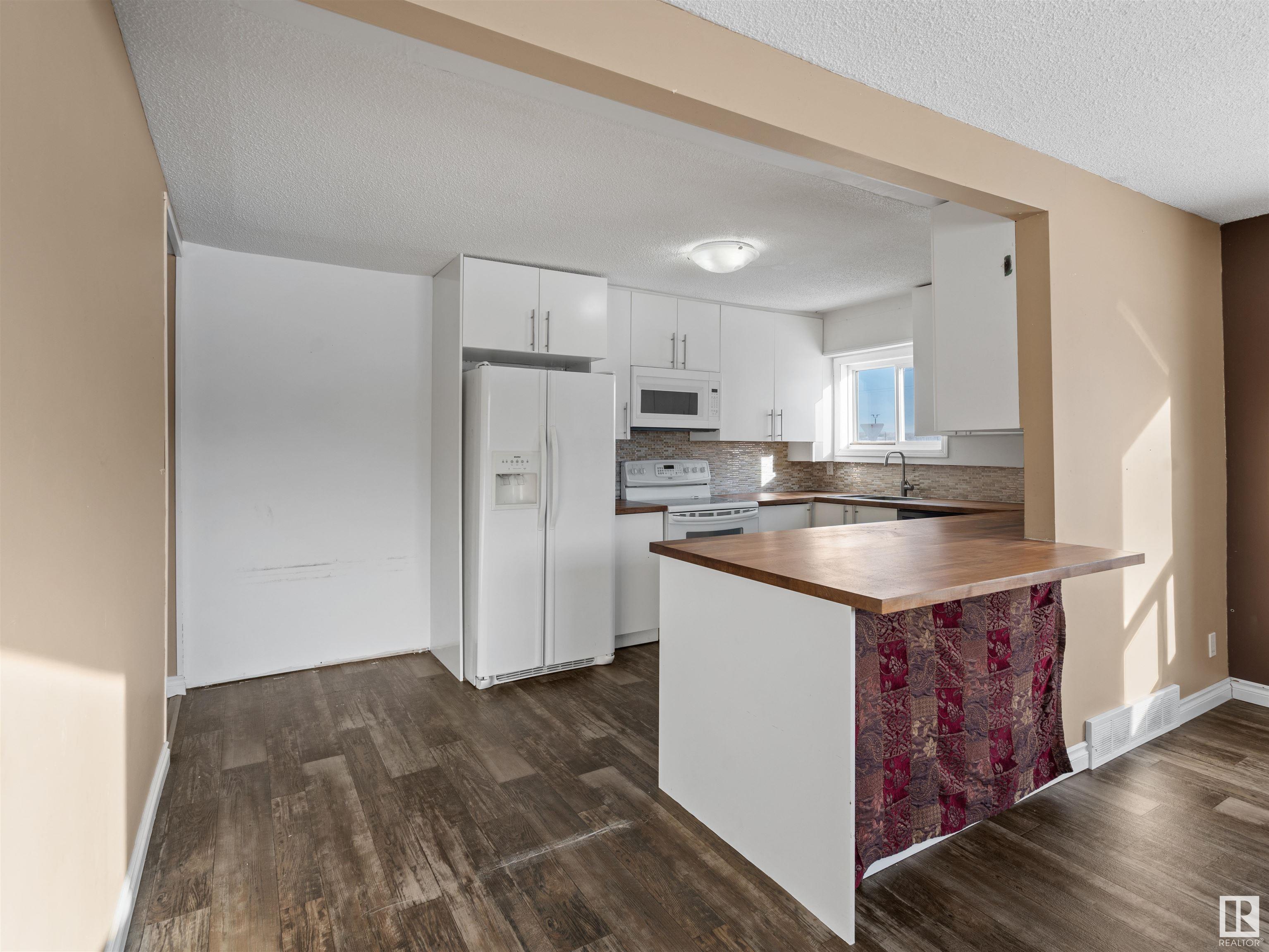      3626 50 ST , Cold Lake,  ,T9M 1S6 ;  Listing Number: MLS E4420563