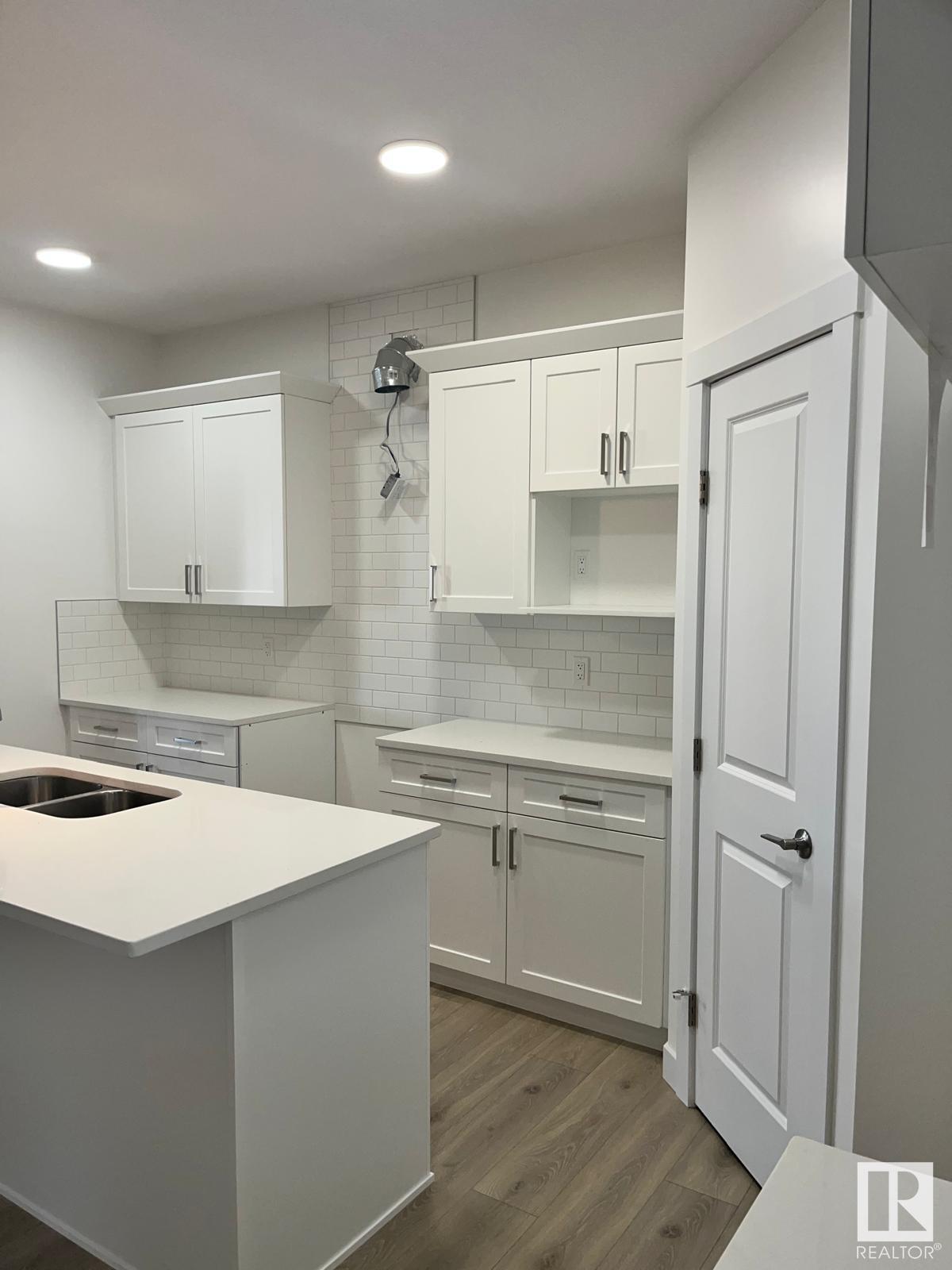      9367 221 ST NW , Edmonton,  ,T6T 1N1 ;  Listing Number: MLS E4420568