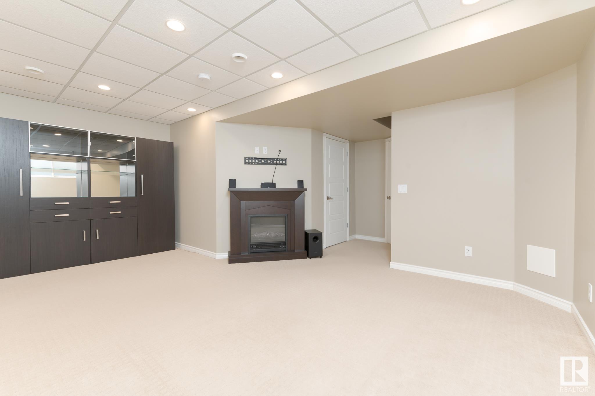      16 VANESSA AV , Spruce Grove,  ,T7X 0B9 ;  Listing Number: MLS E4420571