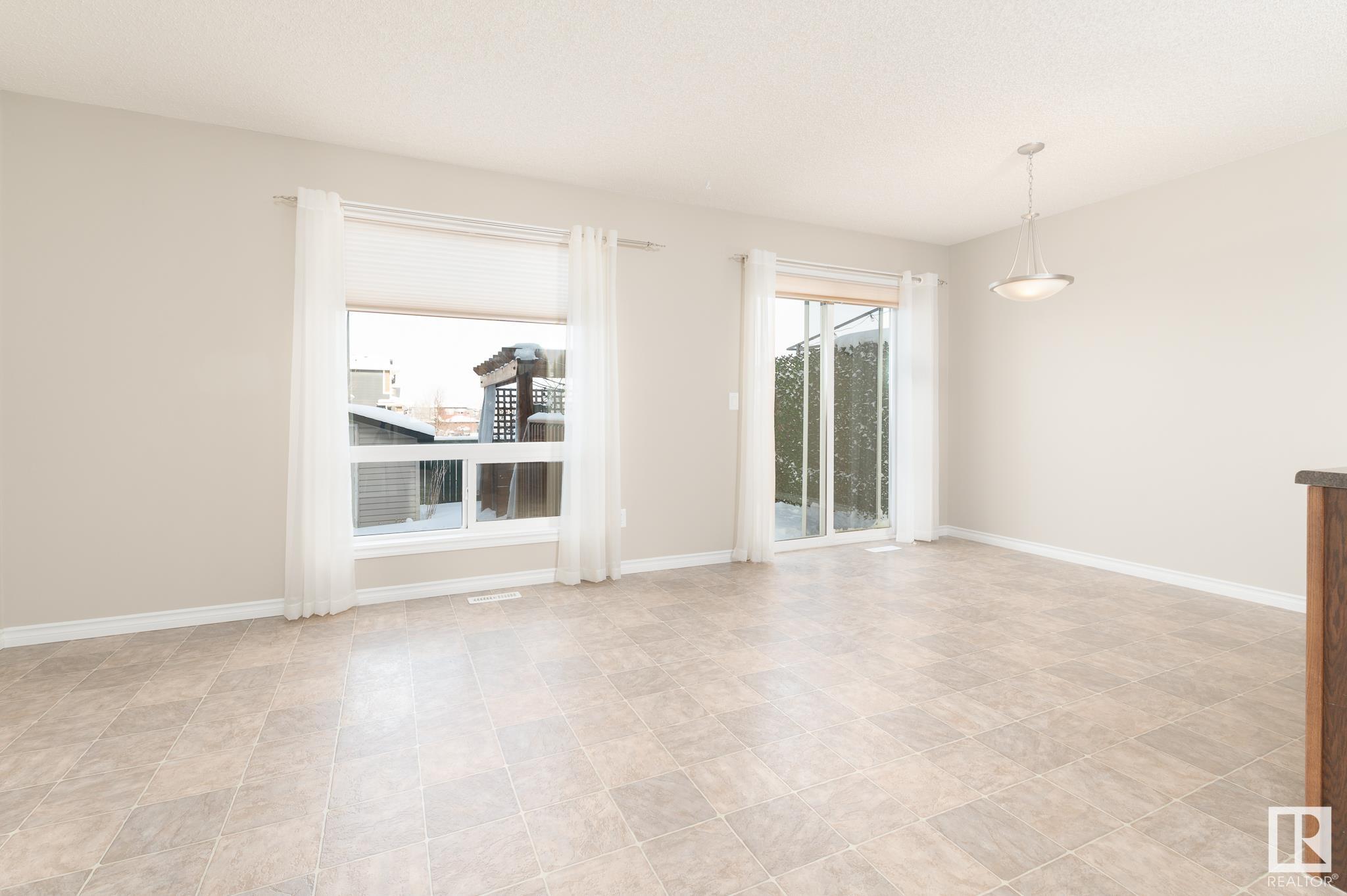      16 VANESSA AV , Spruce Grove,  ,T7X 0B9 ;  Listing Number: MLS E4420571