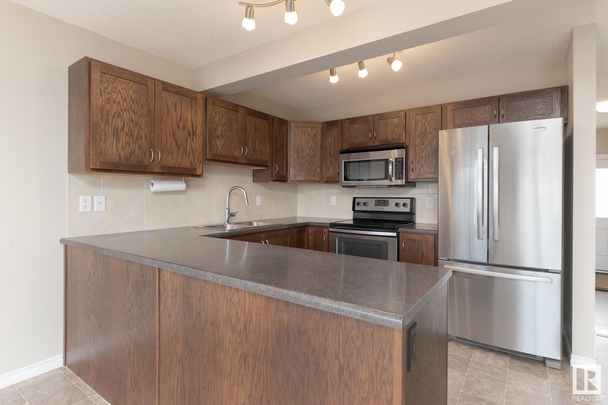      16 VANESSA AV , Spruce Grove,  ,T7X 0B9 ;  Listing Number: MLS E4420571