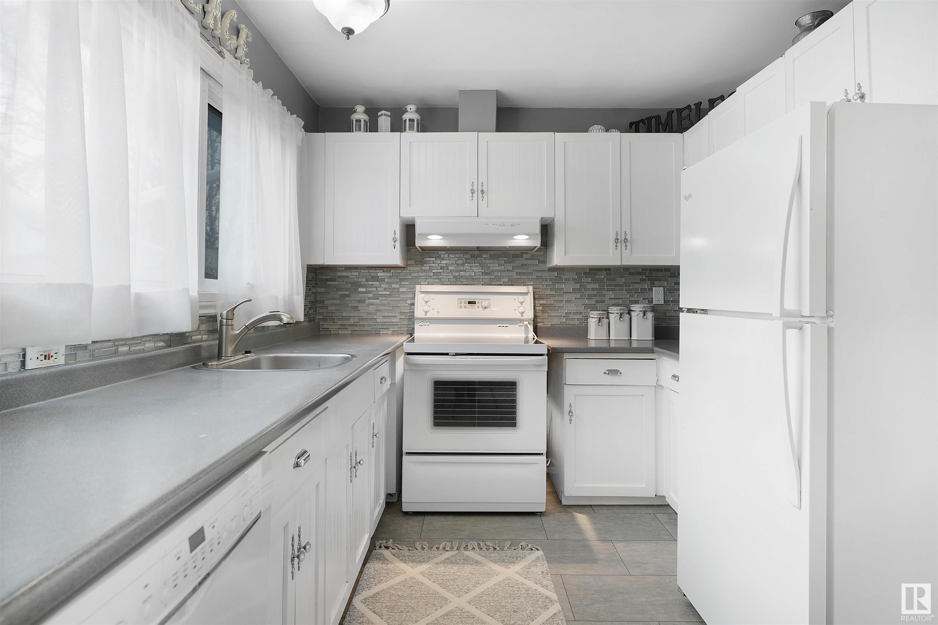      9007 OTTEWELL RD NW , Edmonton,  ,T6R 2C6 ;  Listing Number: MLS E4420575