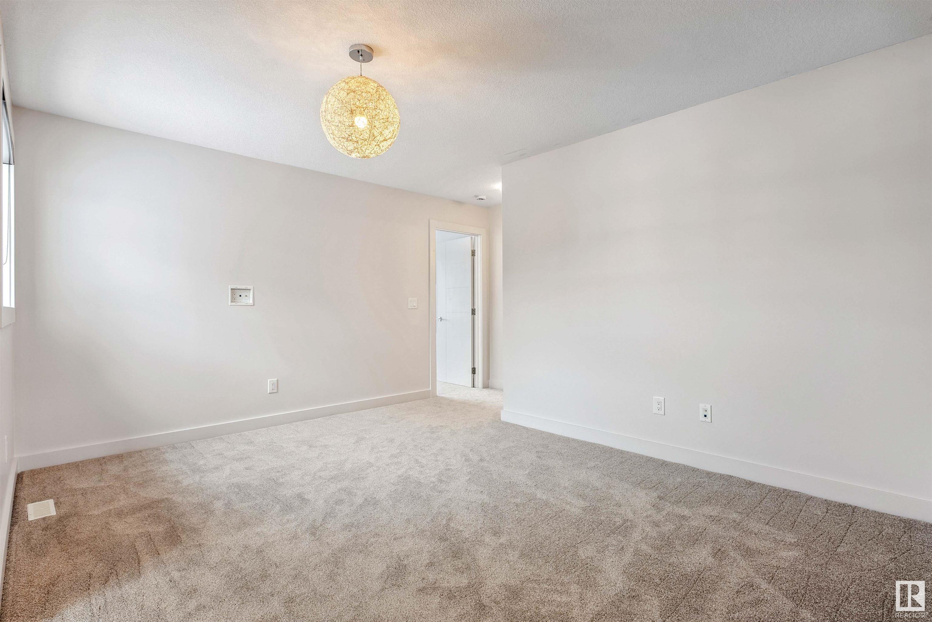      1971 AINSLIE LINK LI SW , Edmonton,  ,T6W 2M1 ;  Listing Number: MLS E4420578