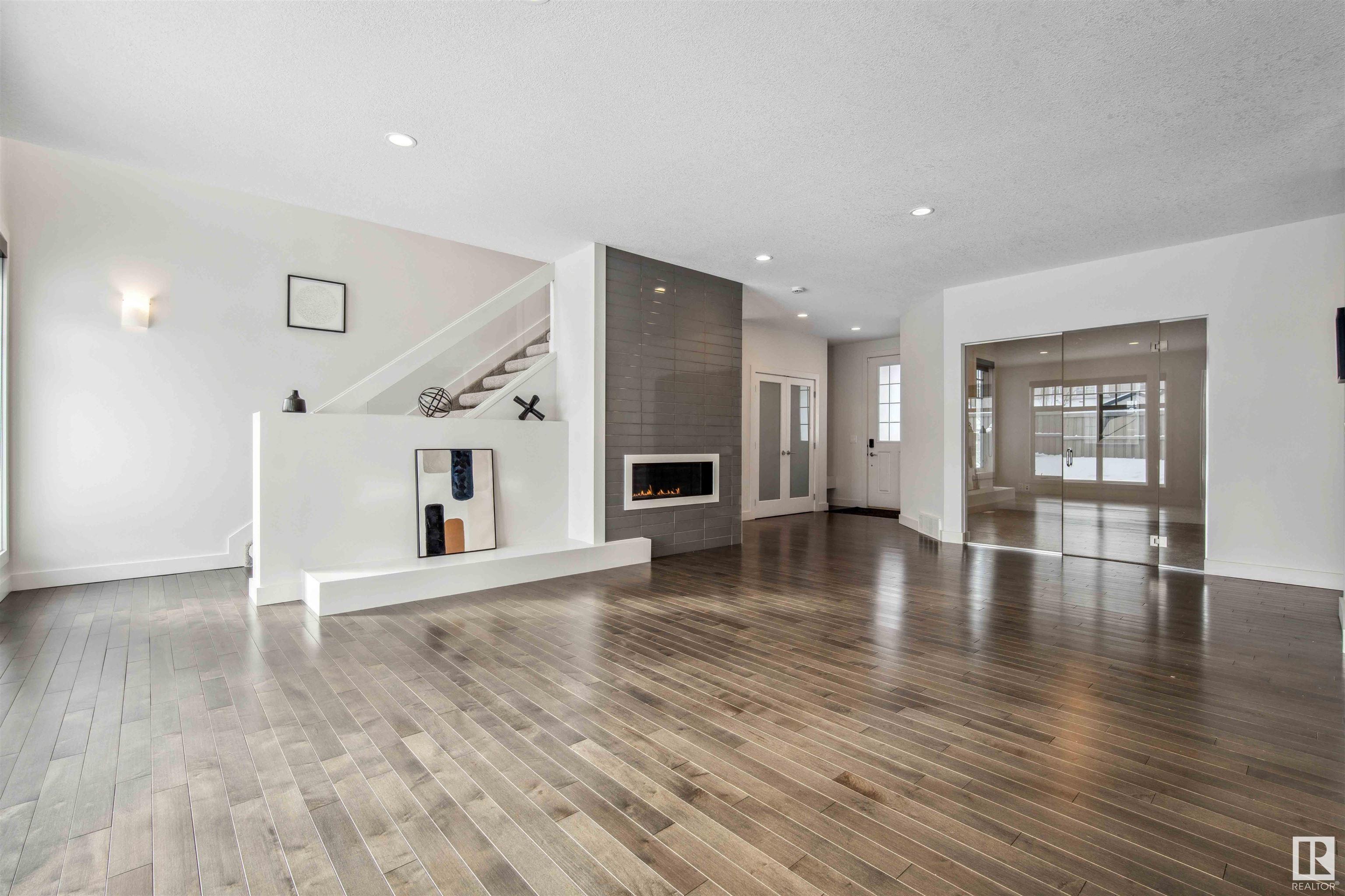      1971 AINSLIE LINK LI SW , Edmonton,  ,T6W 2M1 ;  Listing Number: MLS E4420578