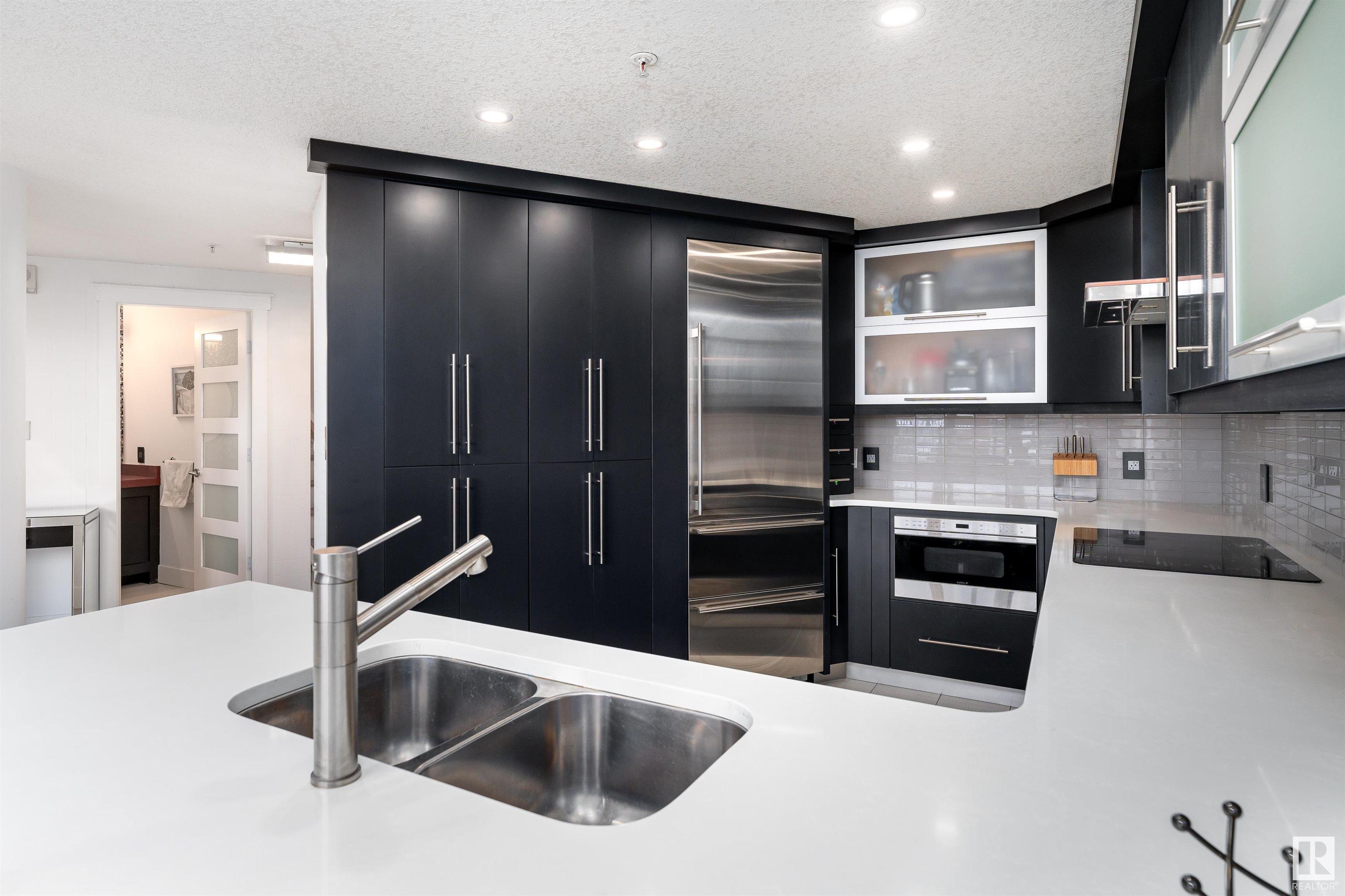      #106 9020 JASPER AV NW , Edmonton,  ,T5H 3S8 ;  Listing Number: MLS E4420581