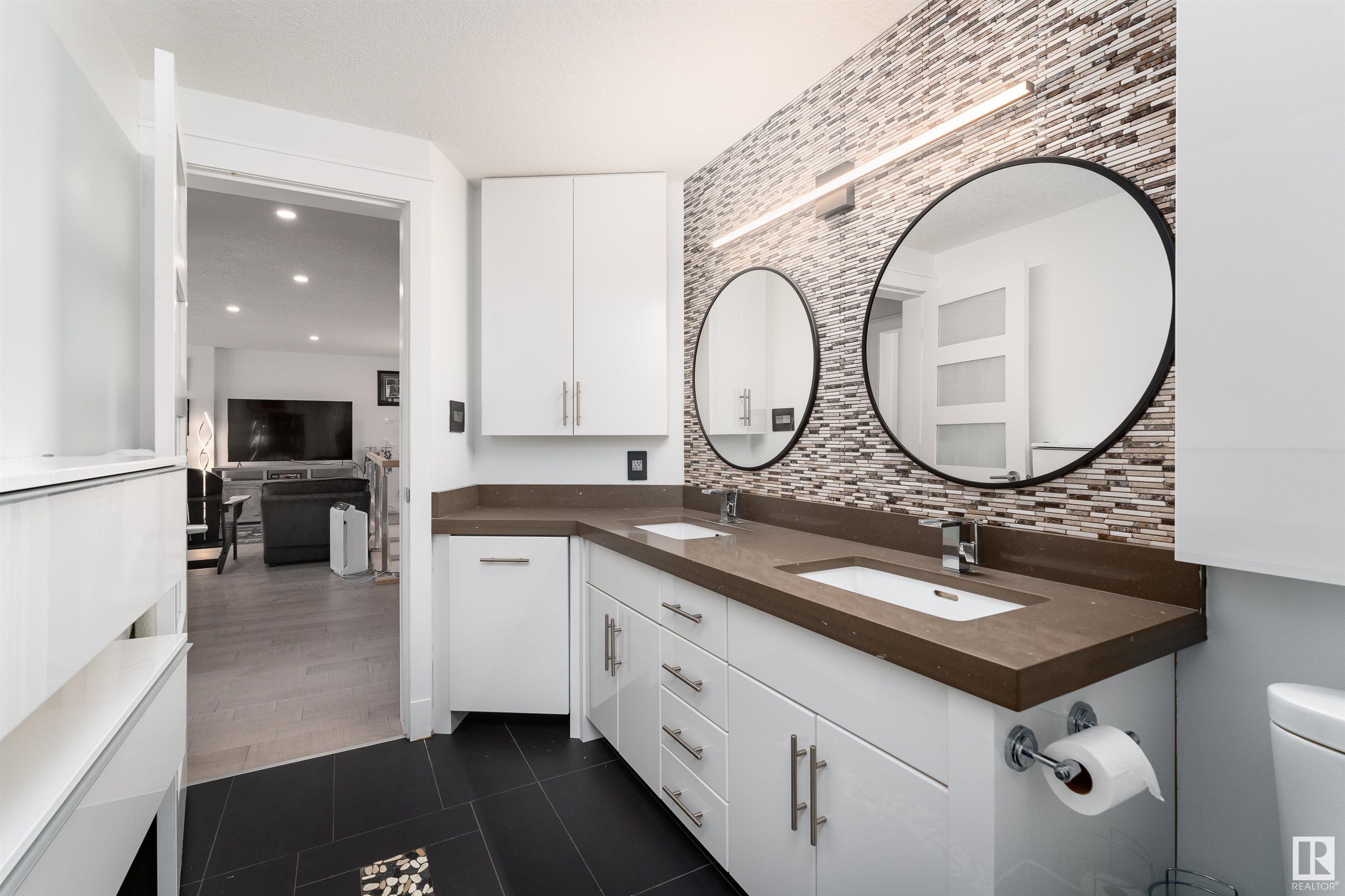      #106 9020 JASPER AV NW , Edmonton,  ,T5H 3S8 ;  Listing Number: MLS E4420581