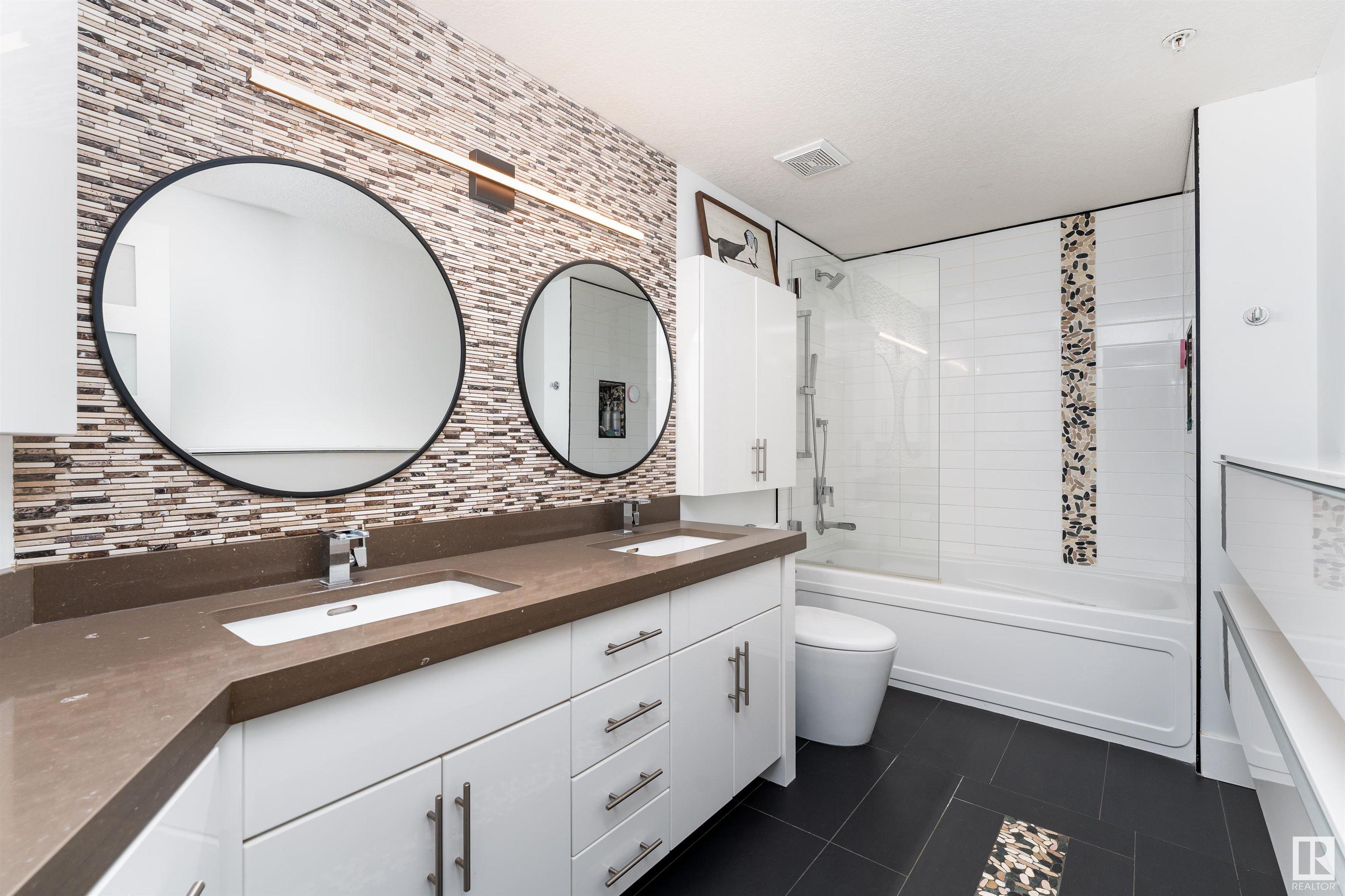      #106 9020 JASPER AV NW , Edmonton,  ,T5H 3S8 ;  Listing Number: MLS E4420581