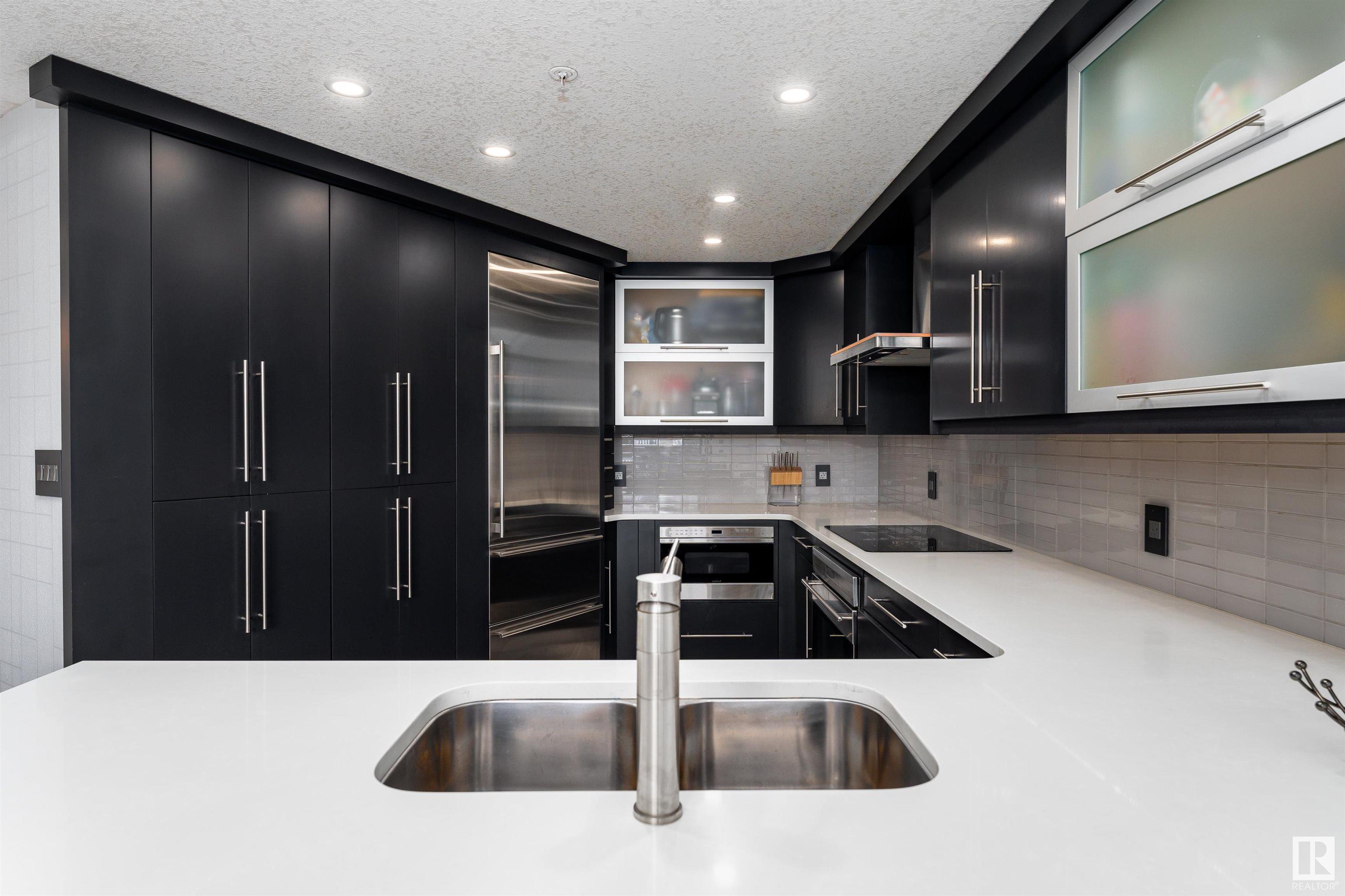      #106 9020 JASPER AV NW , Edmonton,  ,T5H 3S8 ;  Listing Number: MLS E4420581