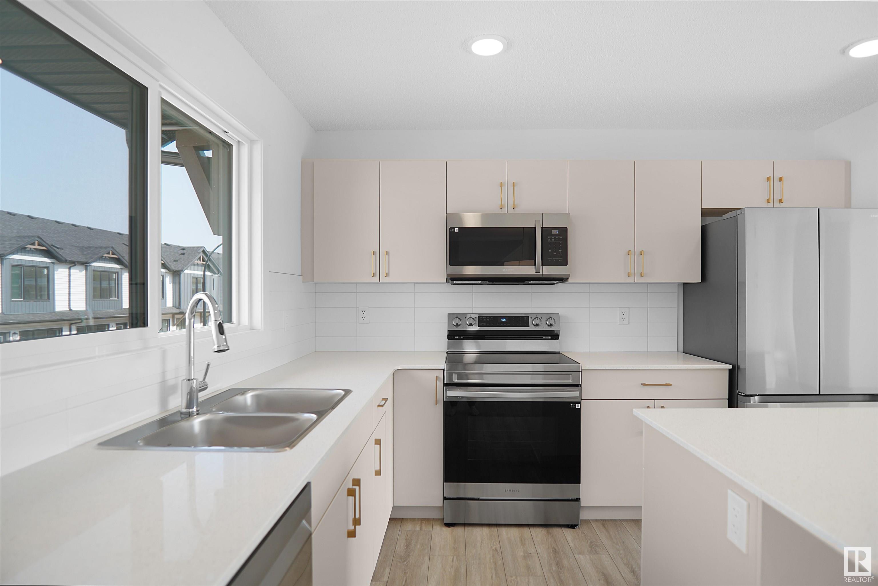      #44 525 Secord BV NW , Edmonton,  ,T5T 7V3 ;  Listing Number: MLS E4420582
