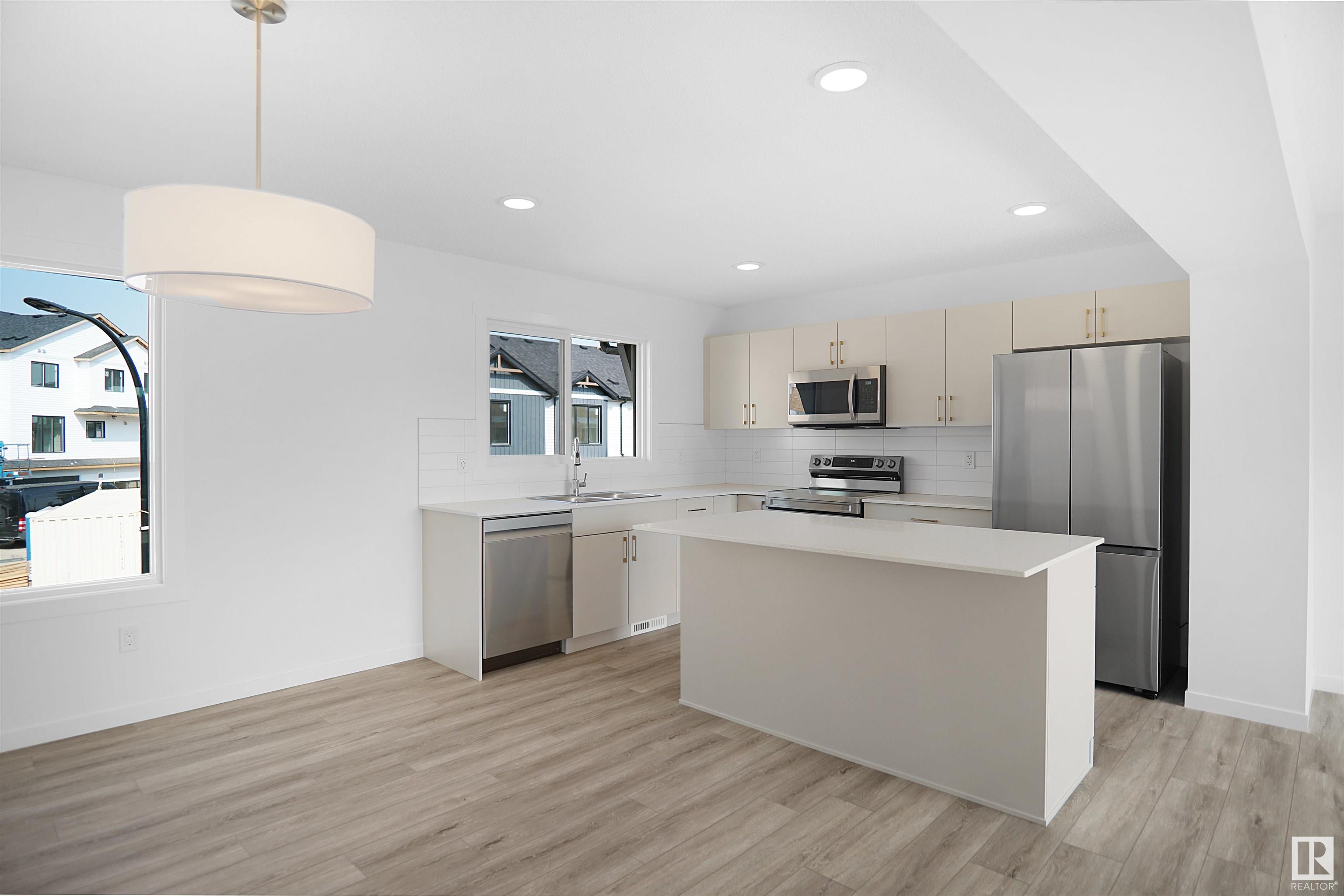      #44 525 Secord BV NW , Edmonton,  ,T5T 7V3 ;  Listing Number: MLS E4420582
