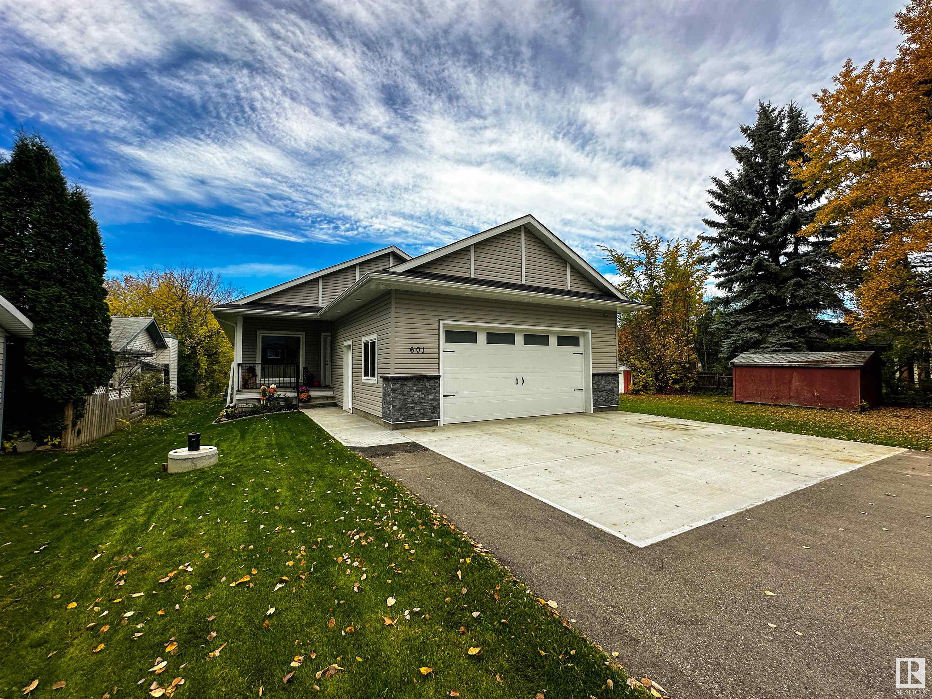      601 LAKESIDE DR , Rural Parkland County,  ,T7Z 2V5 ;  Listing Number: MLS E4420586