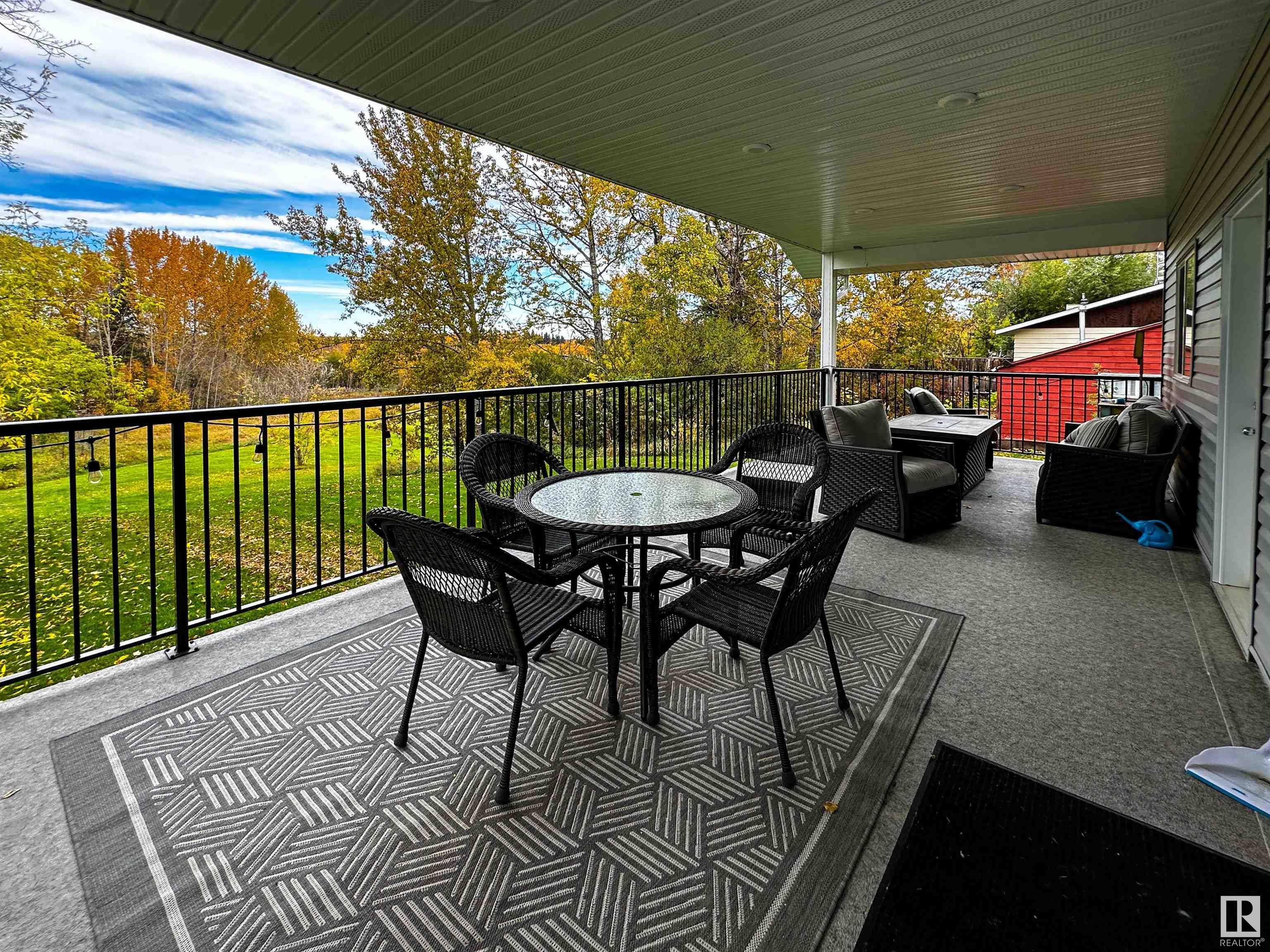      601 LAKESIDE DR , Rural Parkland County,  ,T7Z 2V5 ;  Listing Number: MLS E4420586