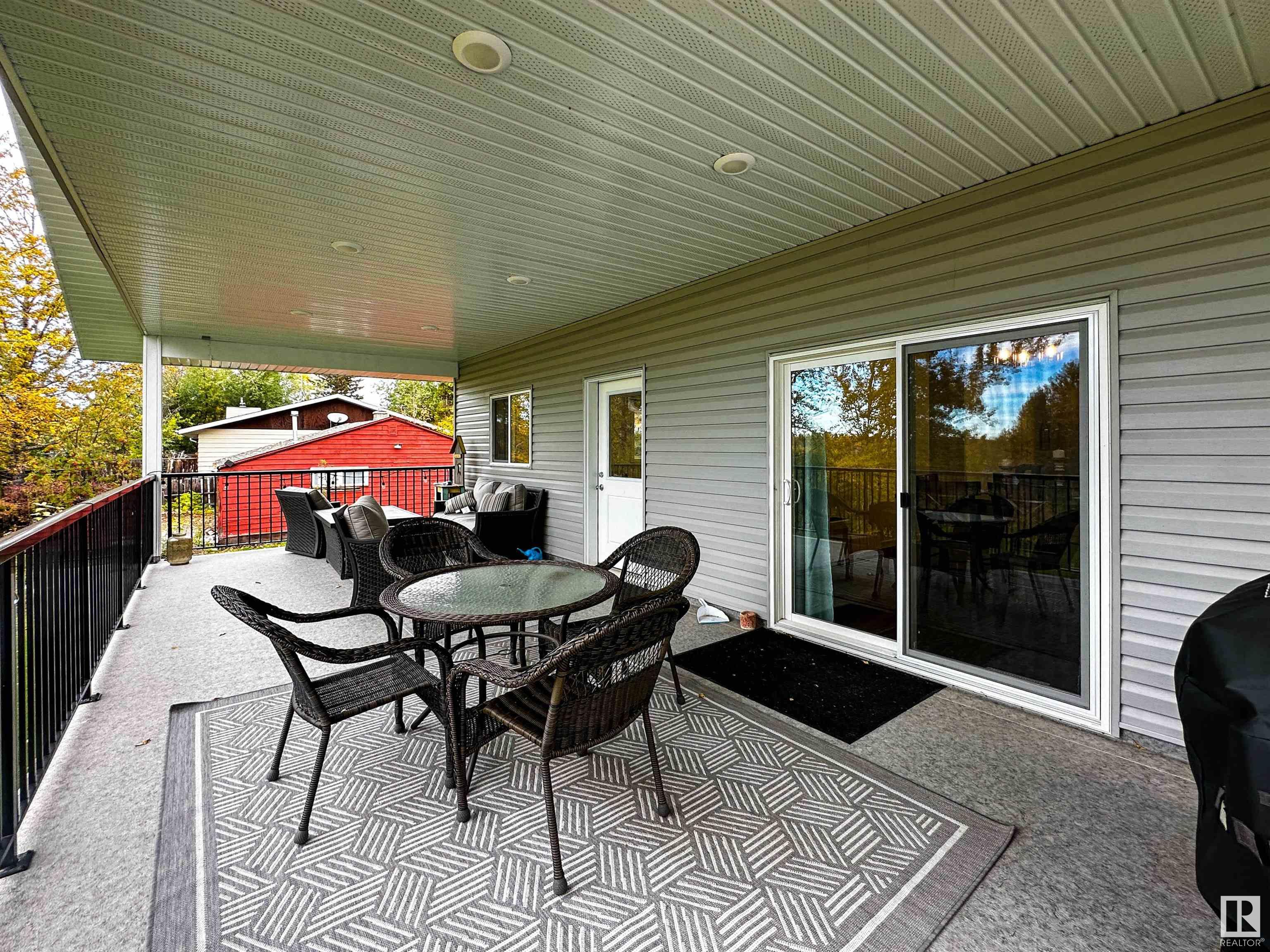      601 LAKESIDE DR , Rural Parkland County,  ,T7Z 2V5 ;  Listing Number: MLS E4420586