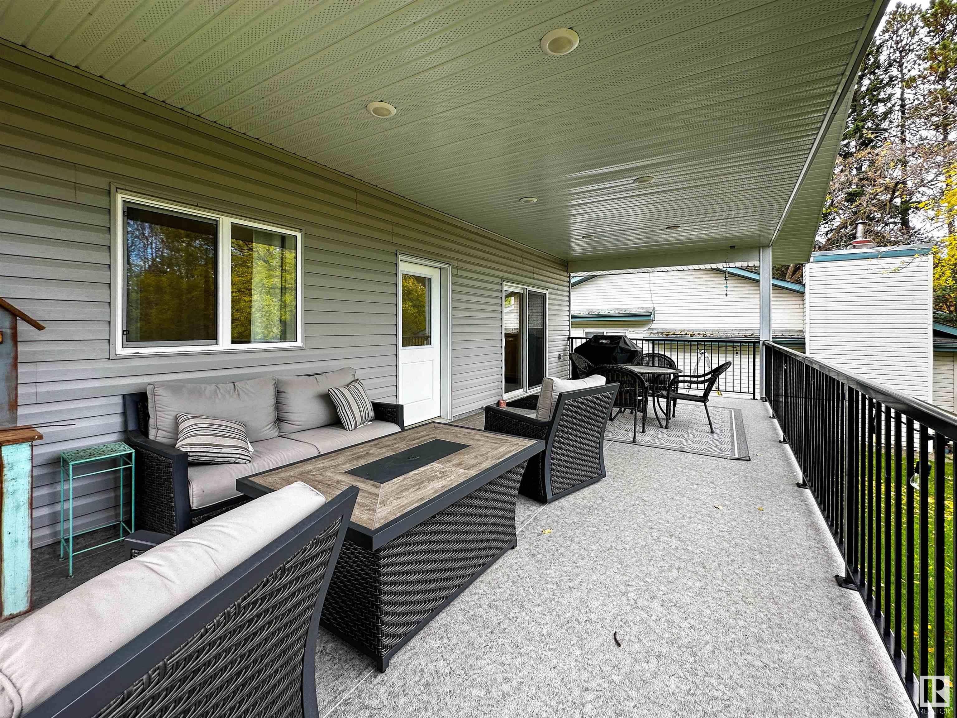      601 LAKESIDE DR , Rural Parkland County,  ,T7Z 2V5 ;  Listing Number: MLS E4420586