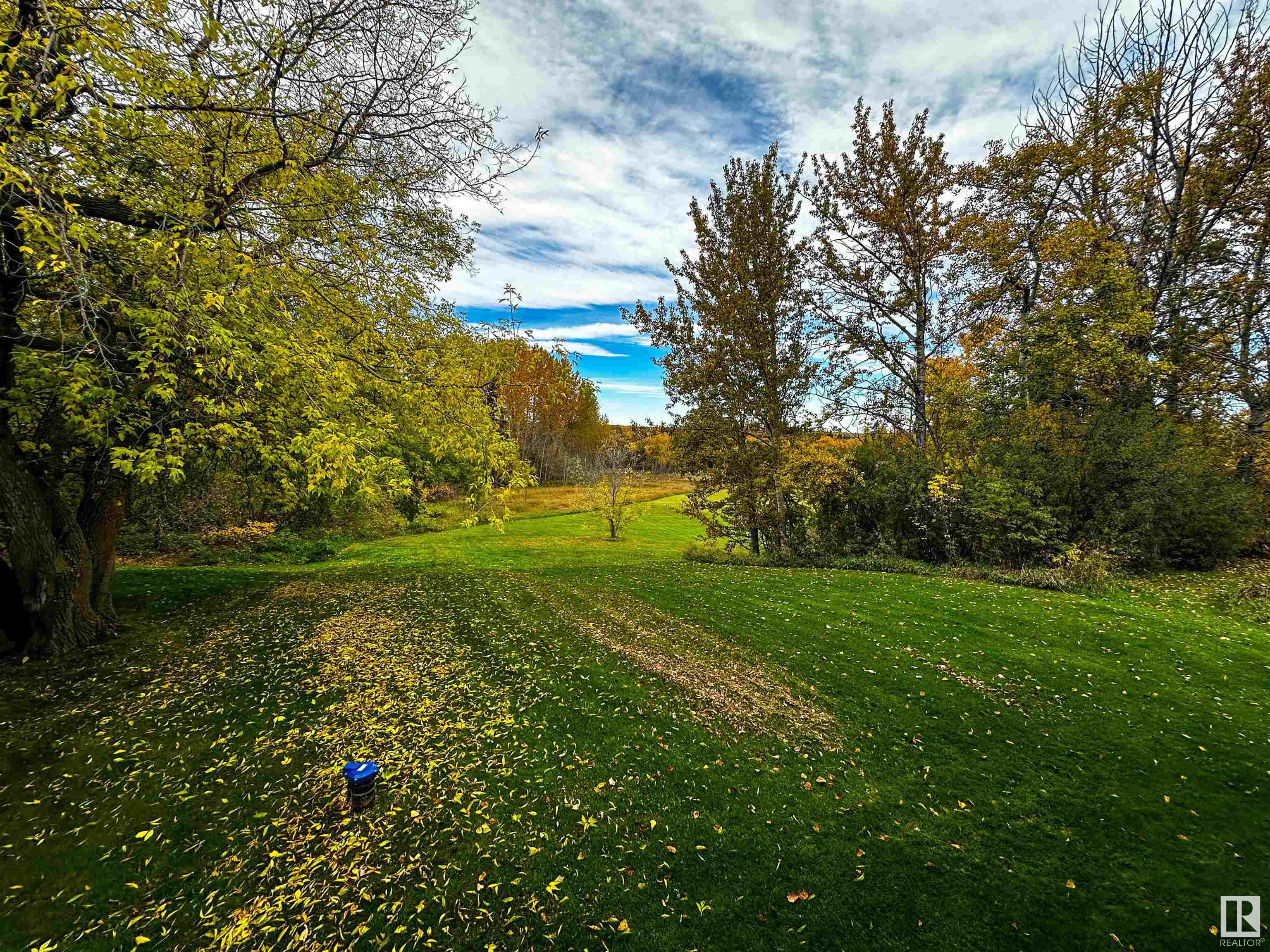      601 LAKESIDE DR , Rural Parkland County,  ,T7Z 2V5 ;  Listing Number: MLS E4420586