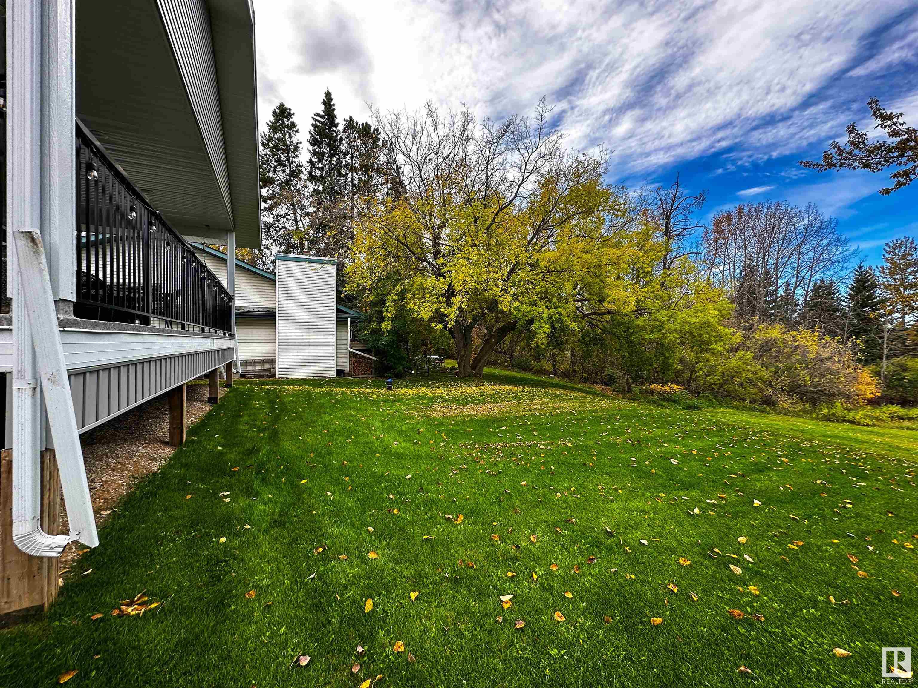      601 LAKESIDE DR , Rural Parkland County,  ,T7Z 2V5 ;  Listing Number: MLS E4420586