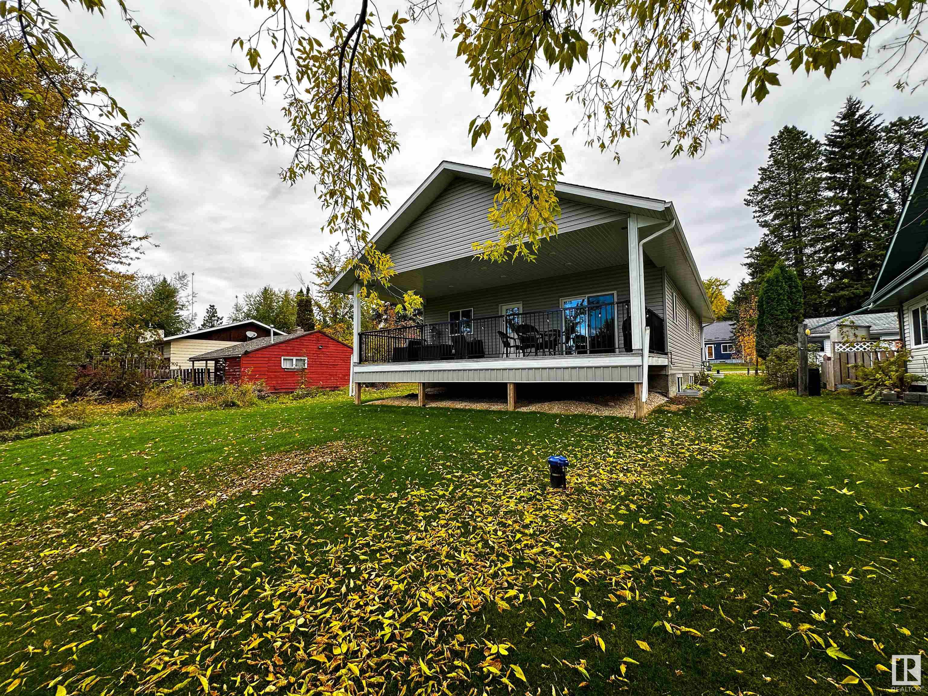      601 LAKESIDE DR , Rural Parkland County,  ,T7Z 2V5 ;  Listing Number: MLS E4420586