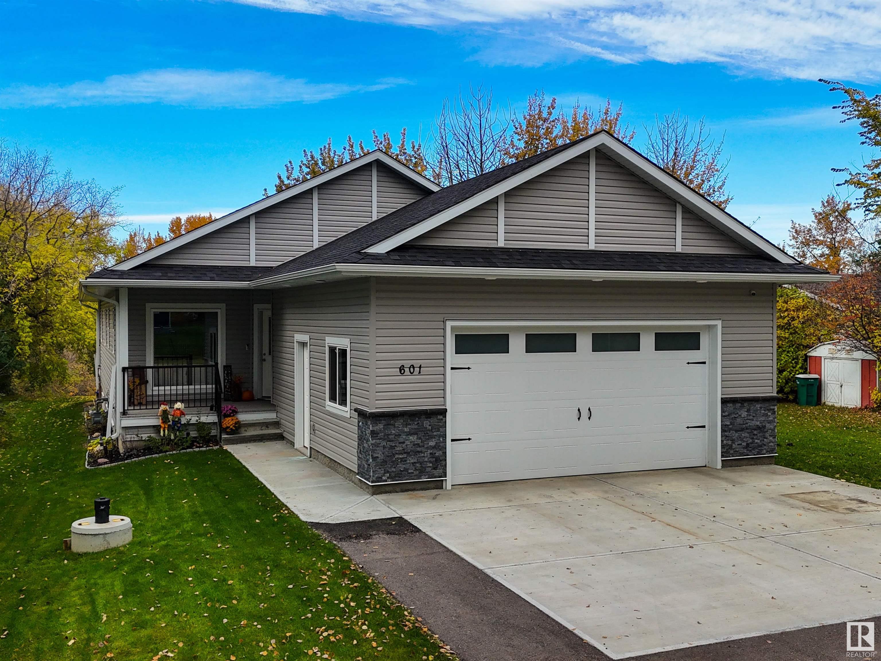      601 LAKESIDE DR , Rural Parkland County,  ,T7Z 2V5 ;  Listing Number: MLS E4420586